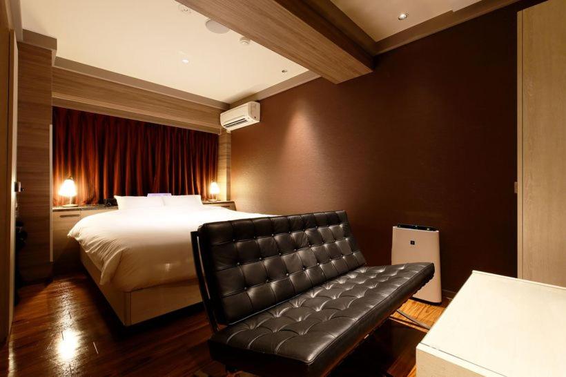 Standard Double Room - Photo 8