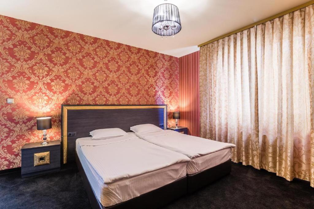 Deluxe Suite - Photo 3