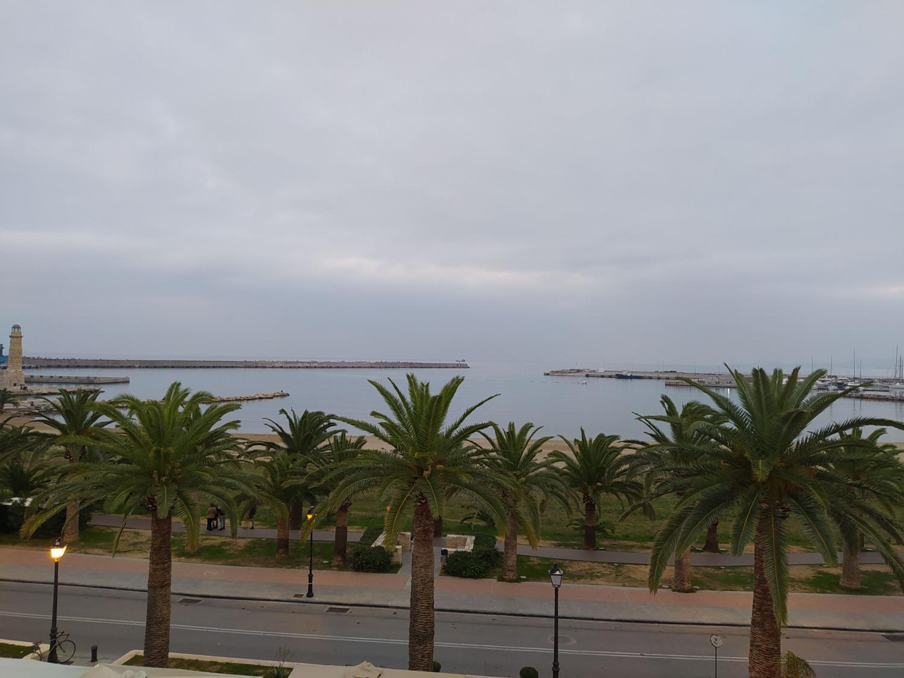 Superior Double Room with Sea View - Photo 7