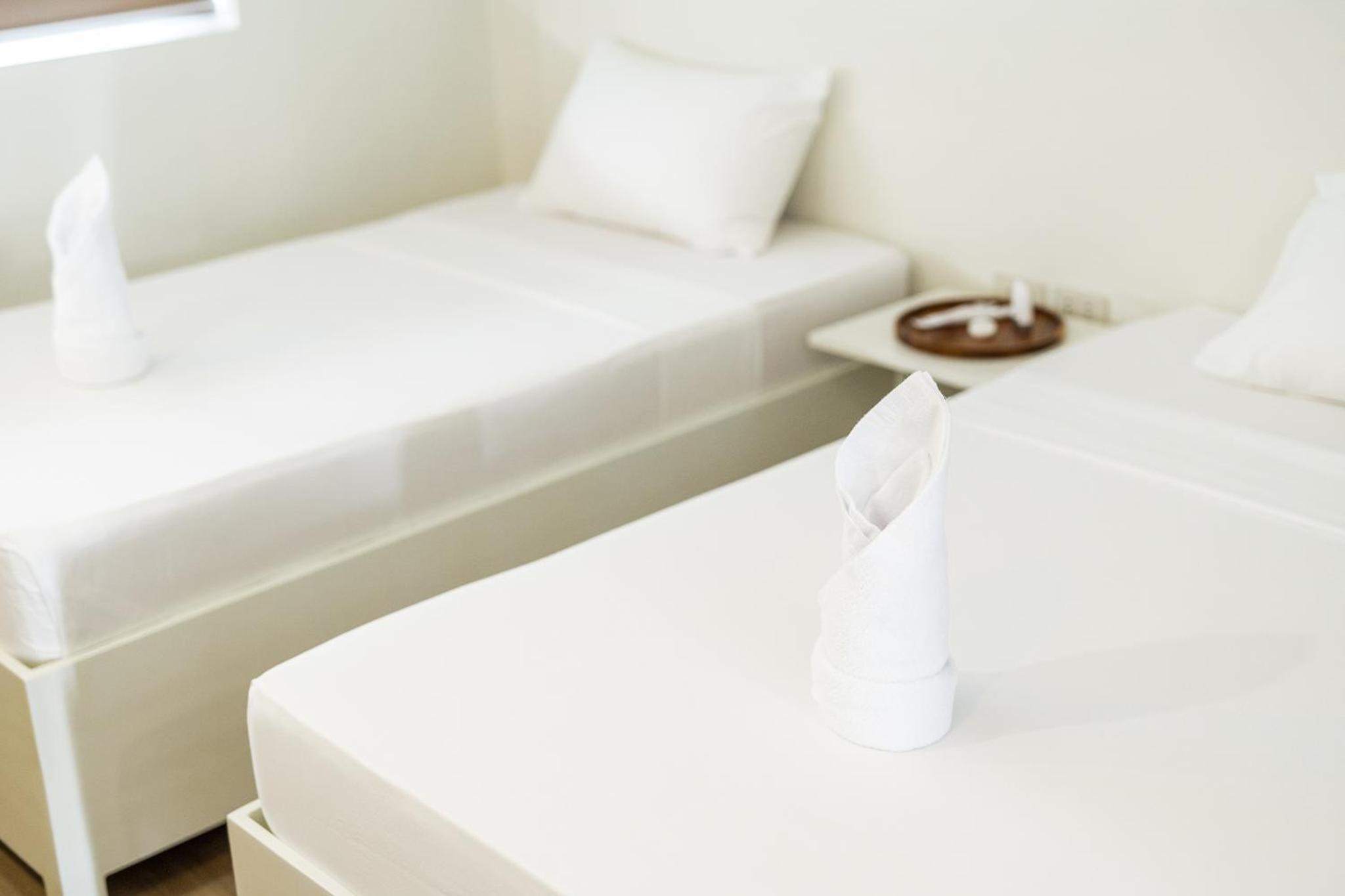 Standard Twin Room - Photo 10