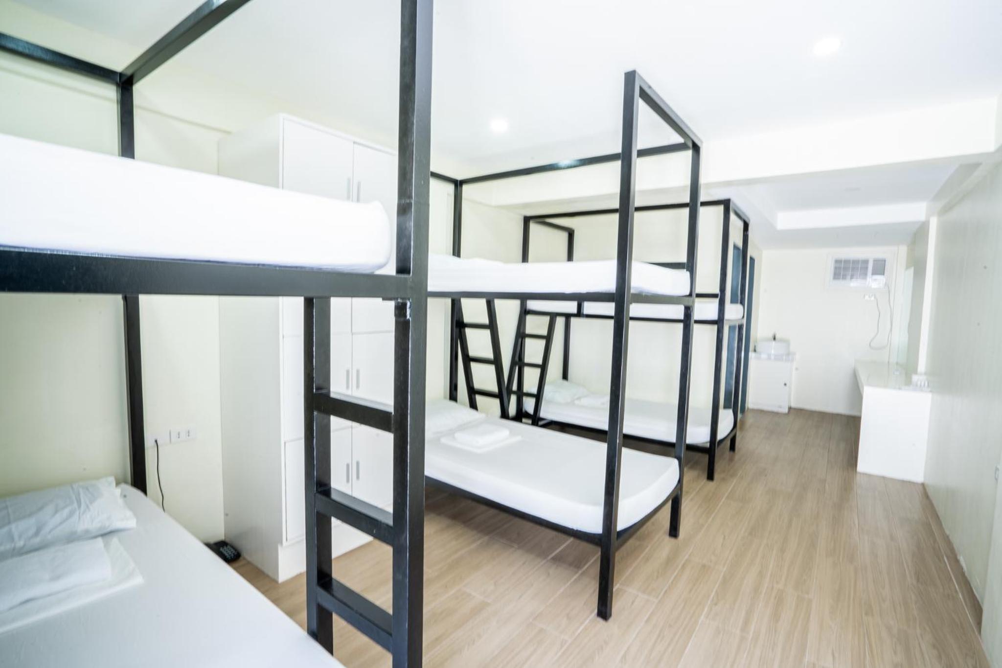 Standard Twin Room - Photo 1