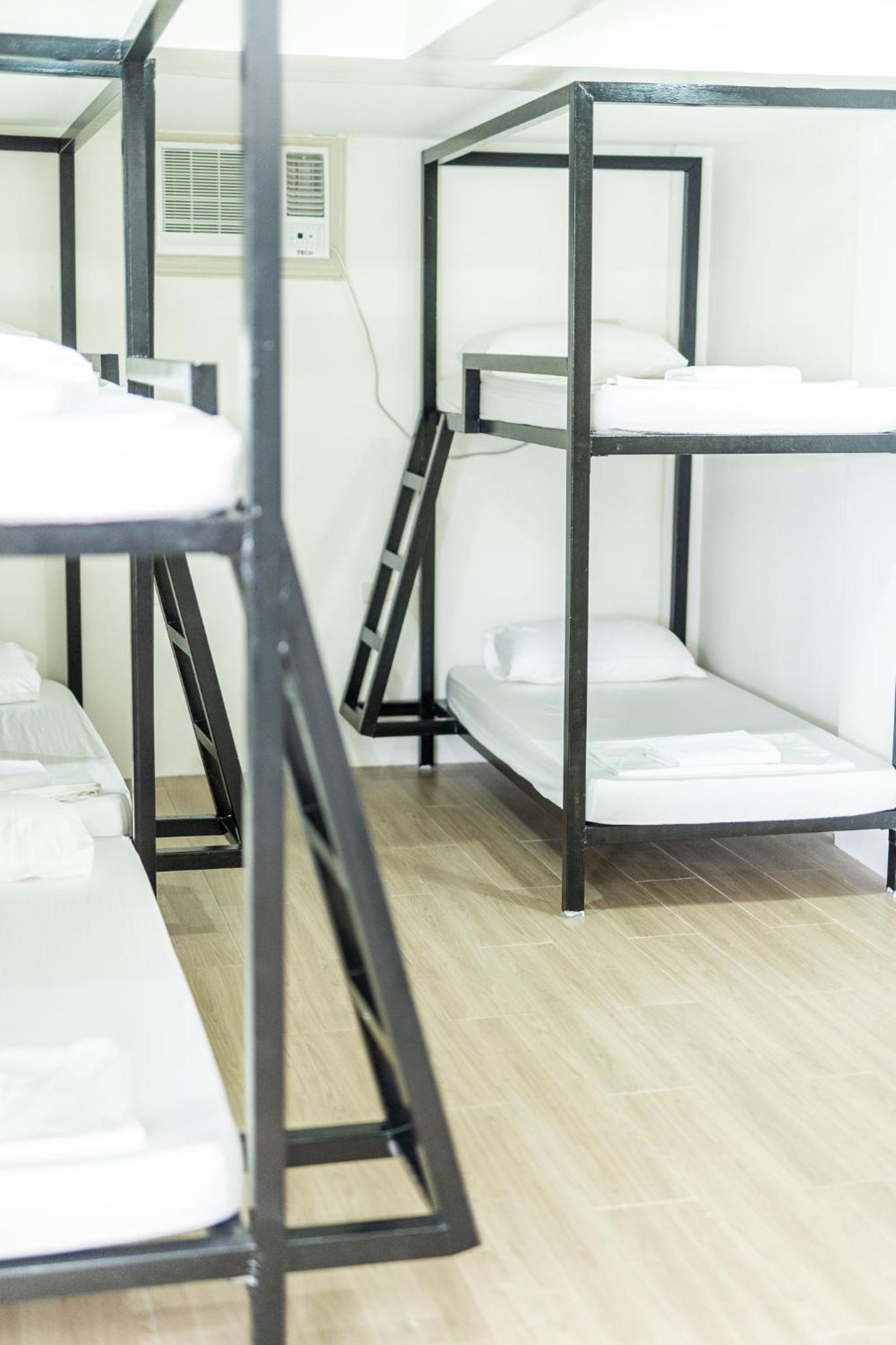Mixed Dormitory Room