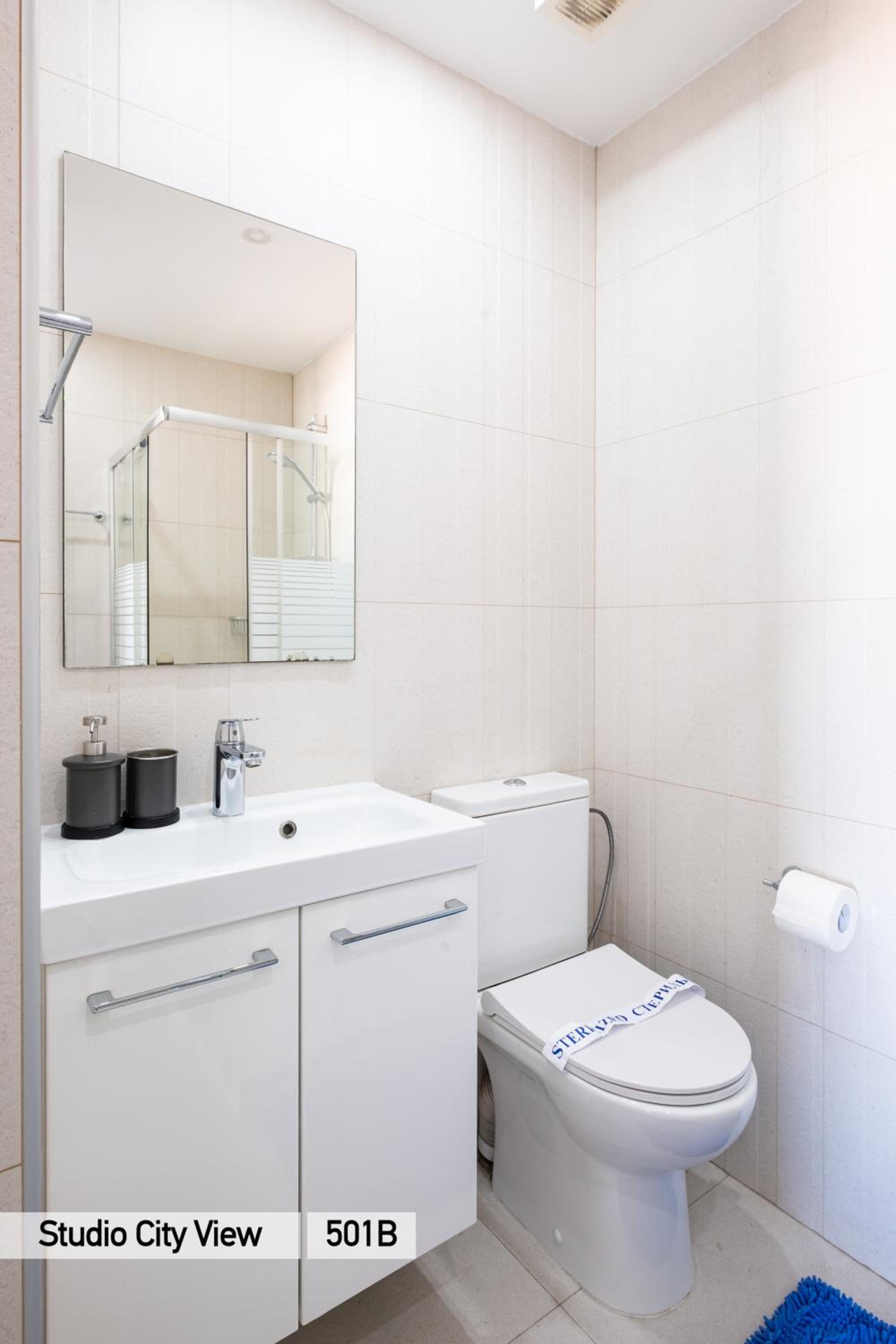 Studio Apartment with City View - Photo 21