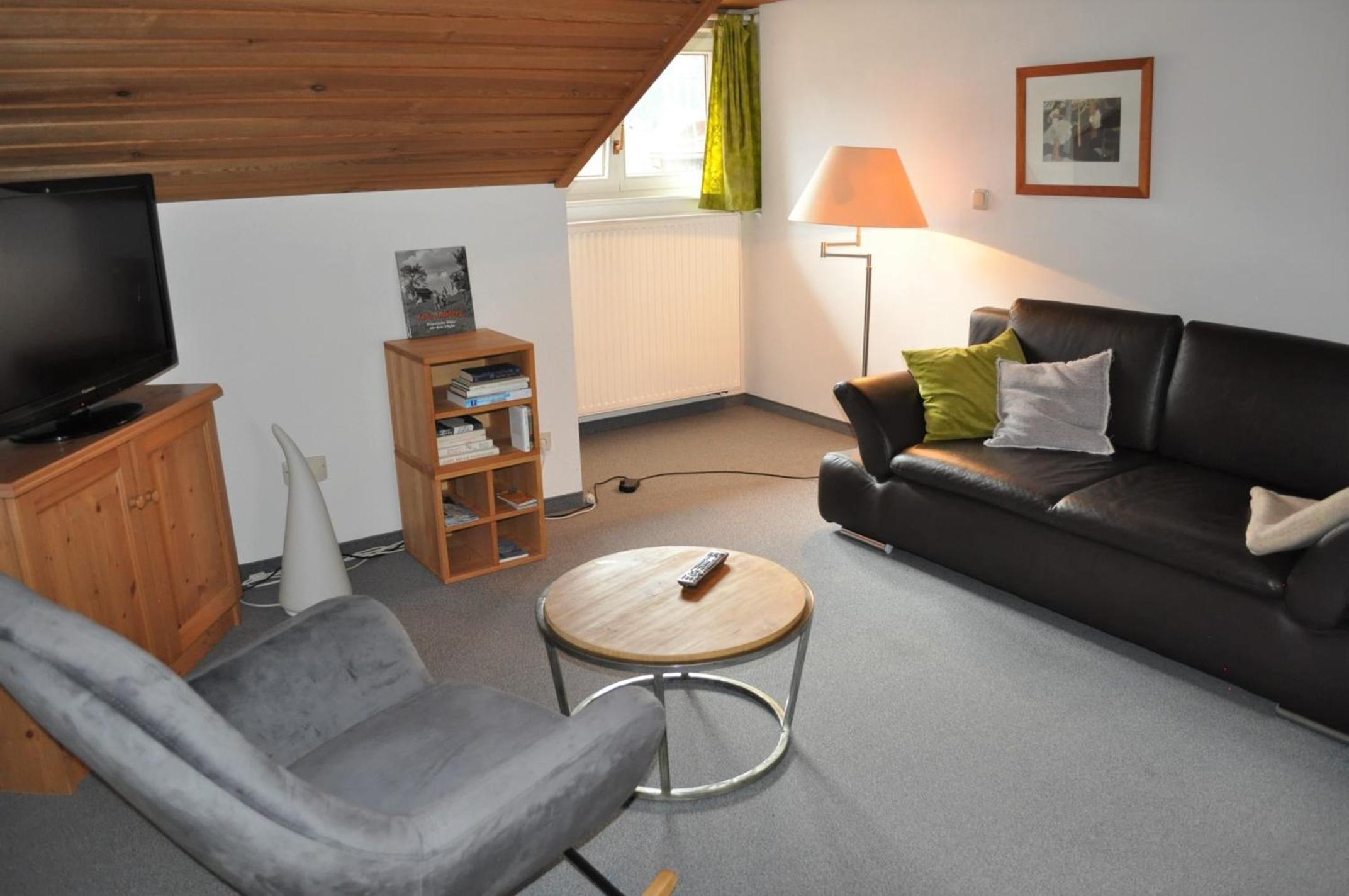 One-Bedroom Apartment photo 1