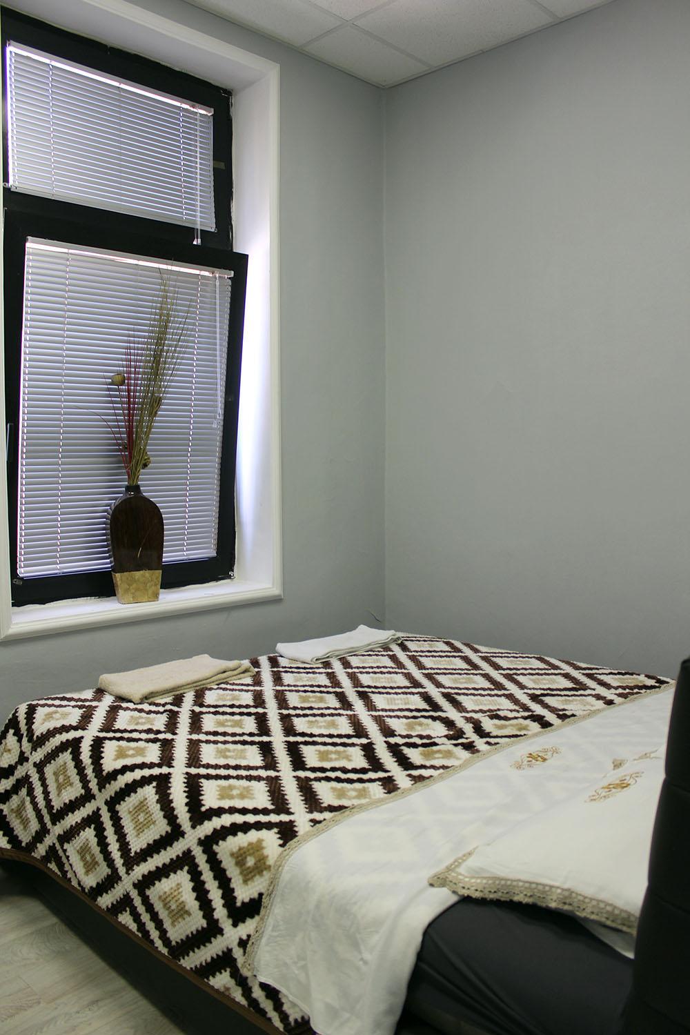 Apartment with Balcony photo 3