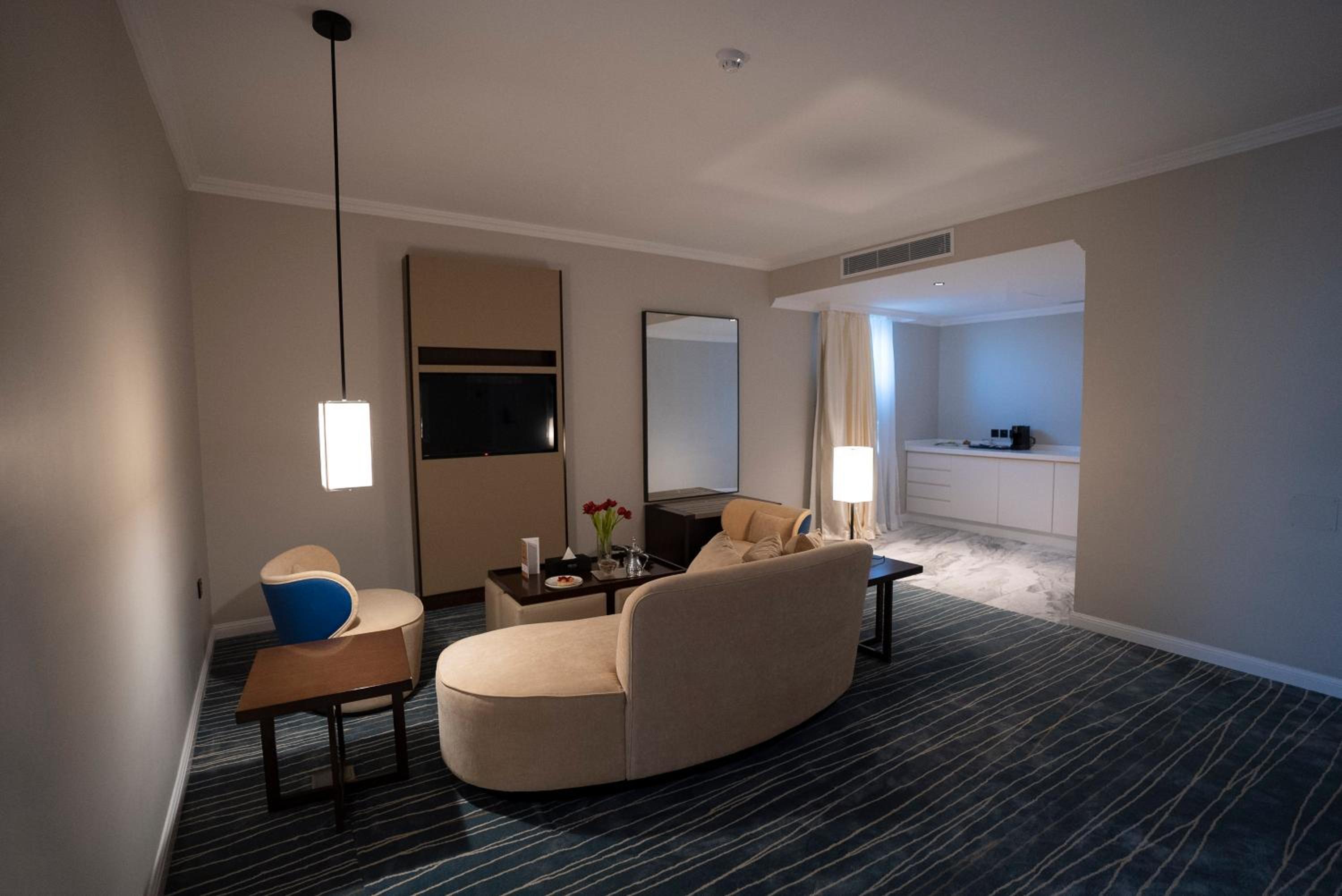Two-Bedroom Suite - Photo 2