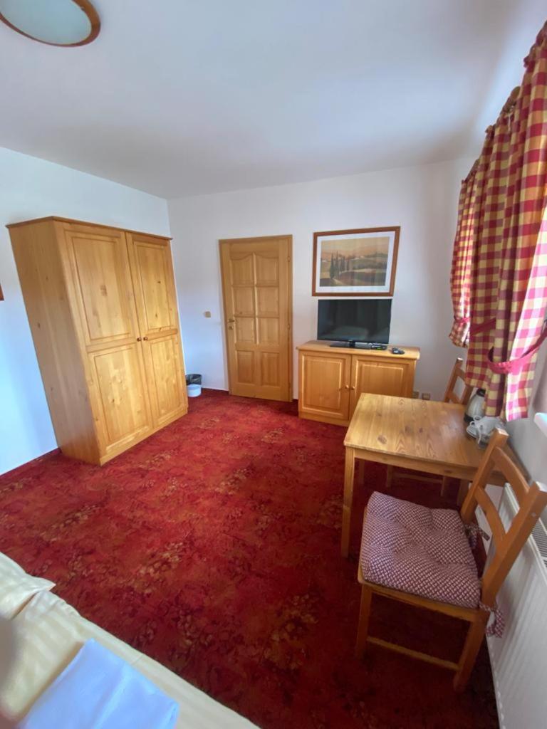 Double Room with Balcony photo 2