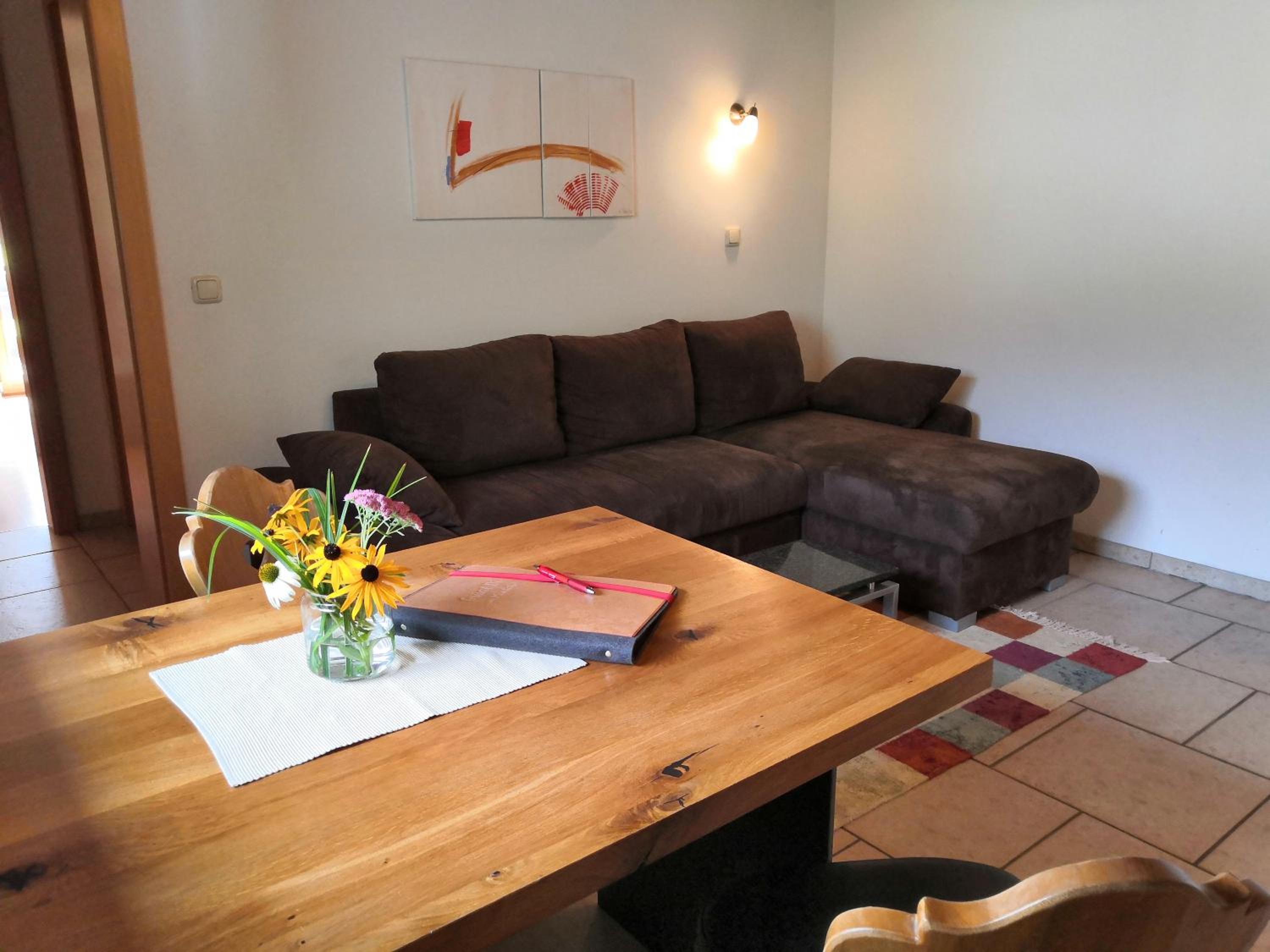 Large One-Bedroom Apartment with Balcony photo 1