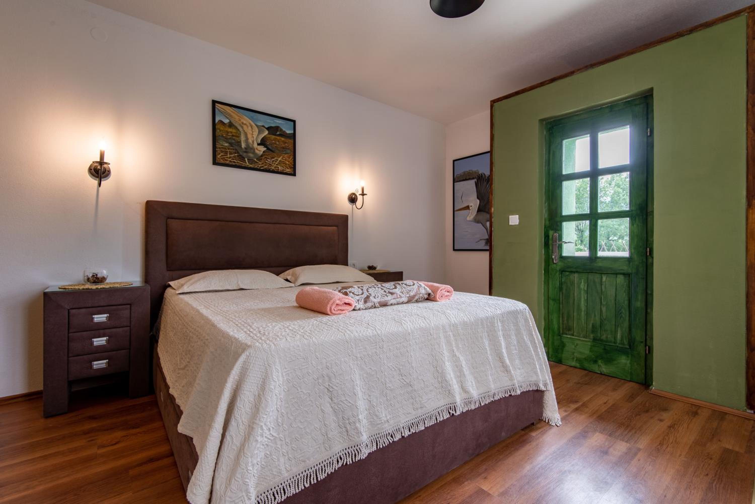 Studio Apartment photo 1