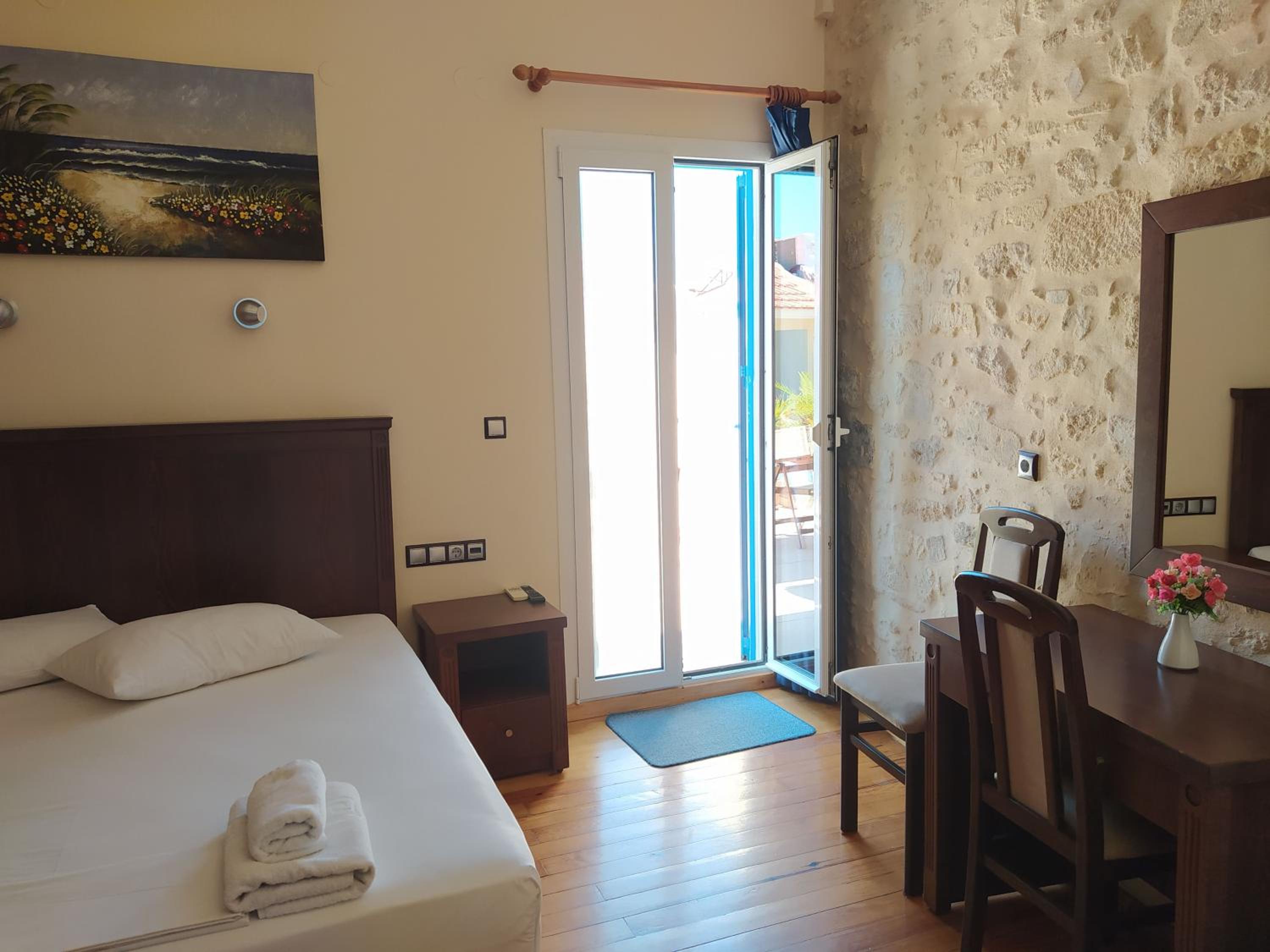 Superior Double Room with Terrace - Photo 2