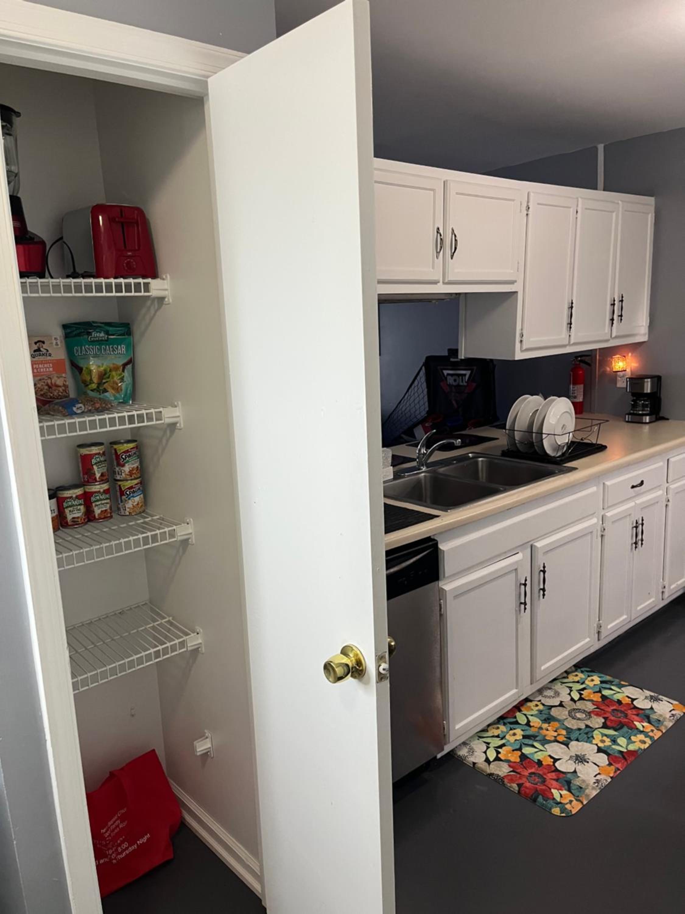 Two-Bedroom House - Photo 8