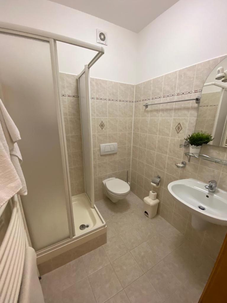 Double Room with Lake View photo 3