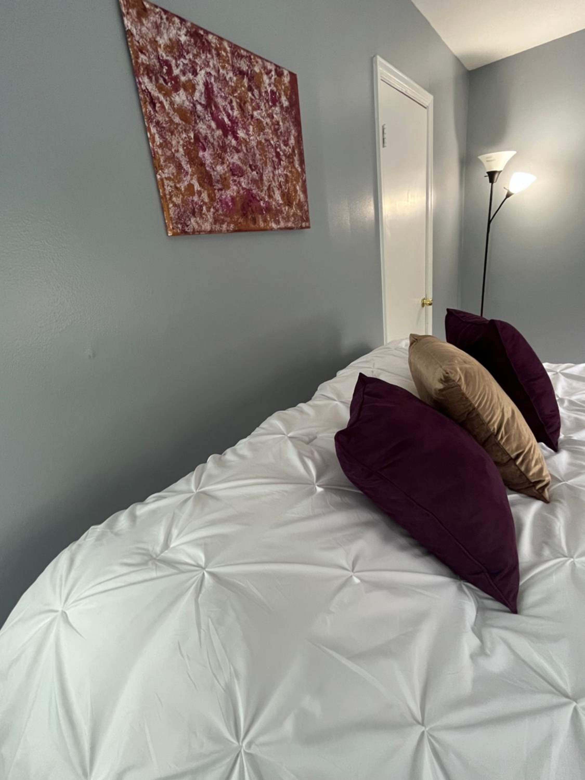 Two-Bedroom House - Photo 12