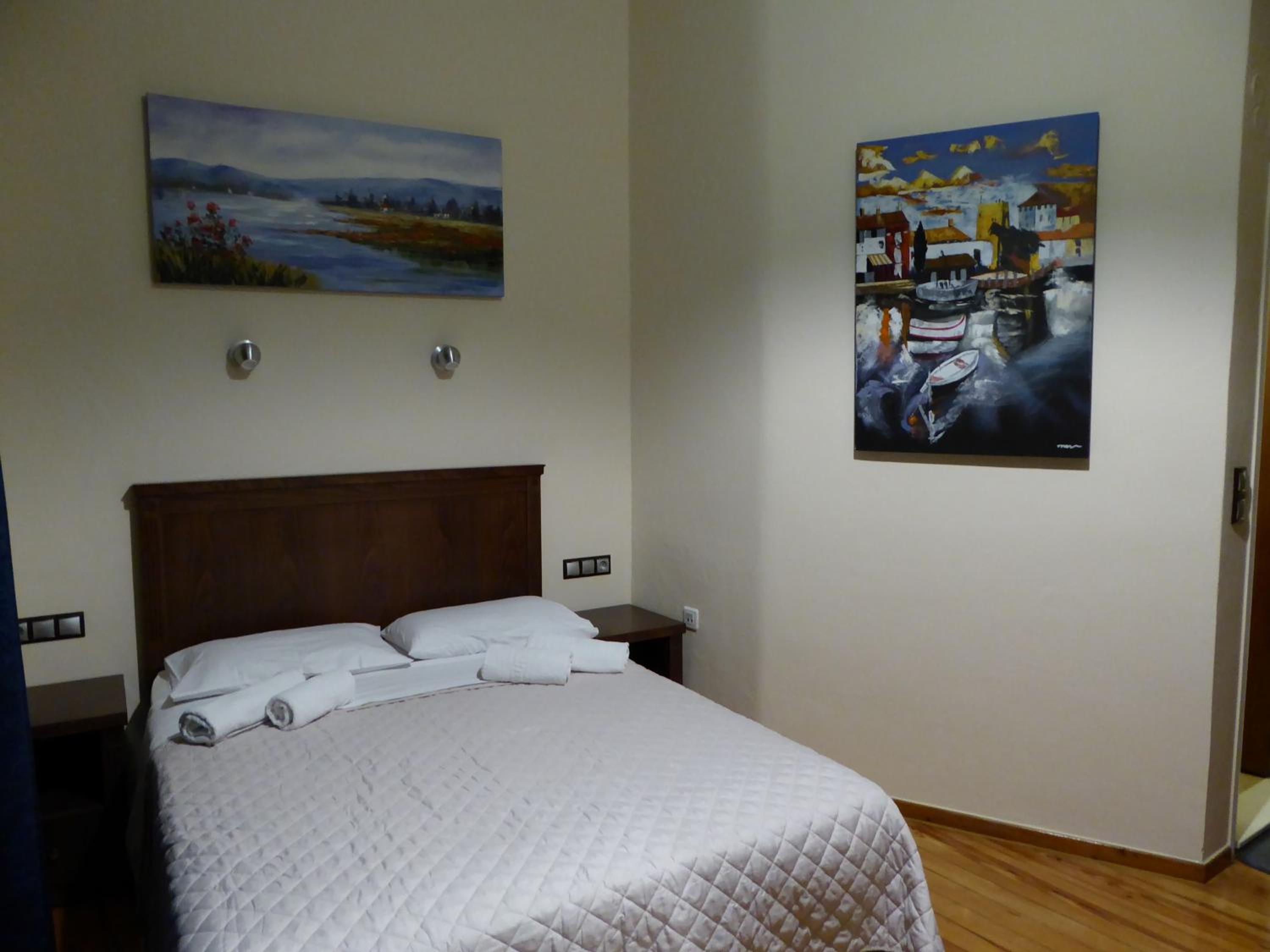 Double or Twin Room with Old Town View - Photo 9