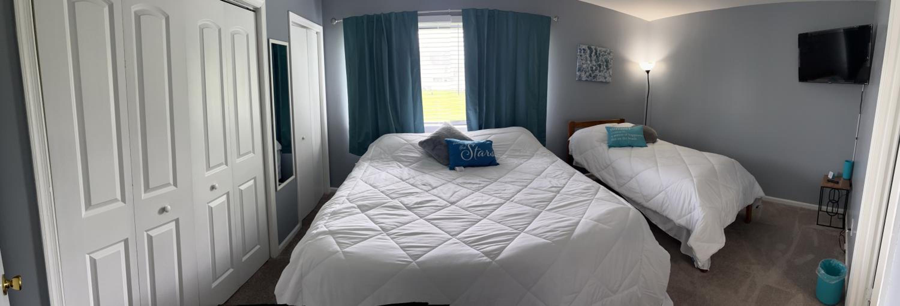Two-Bedroom House - Photo 18