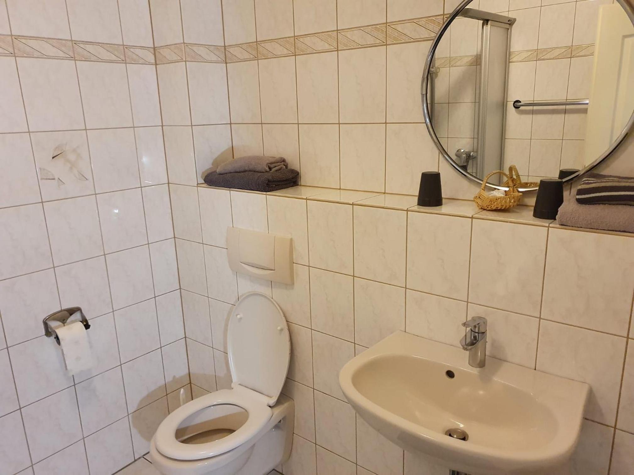 Deluxe Double Room With Shower photo 2