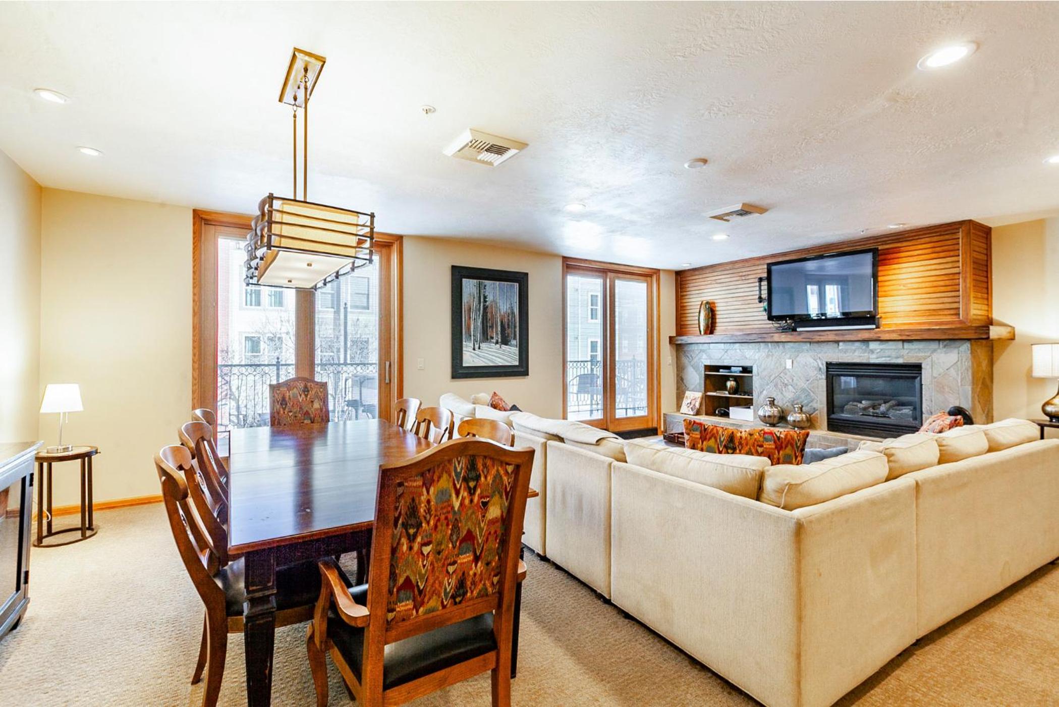 2 Bedroom Condominium with Spa #210