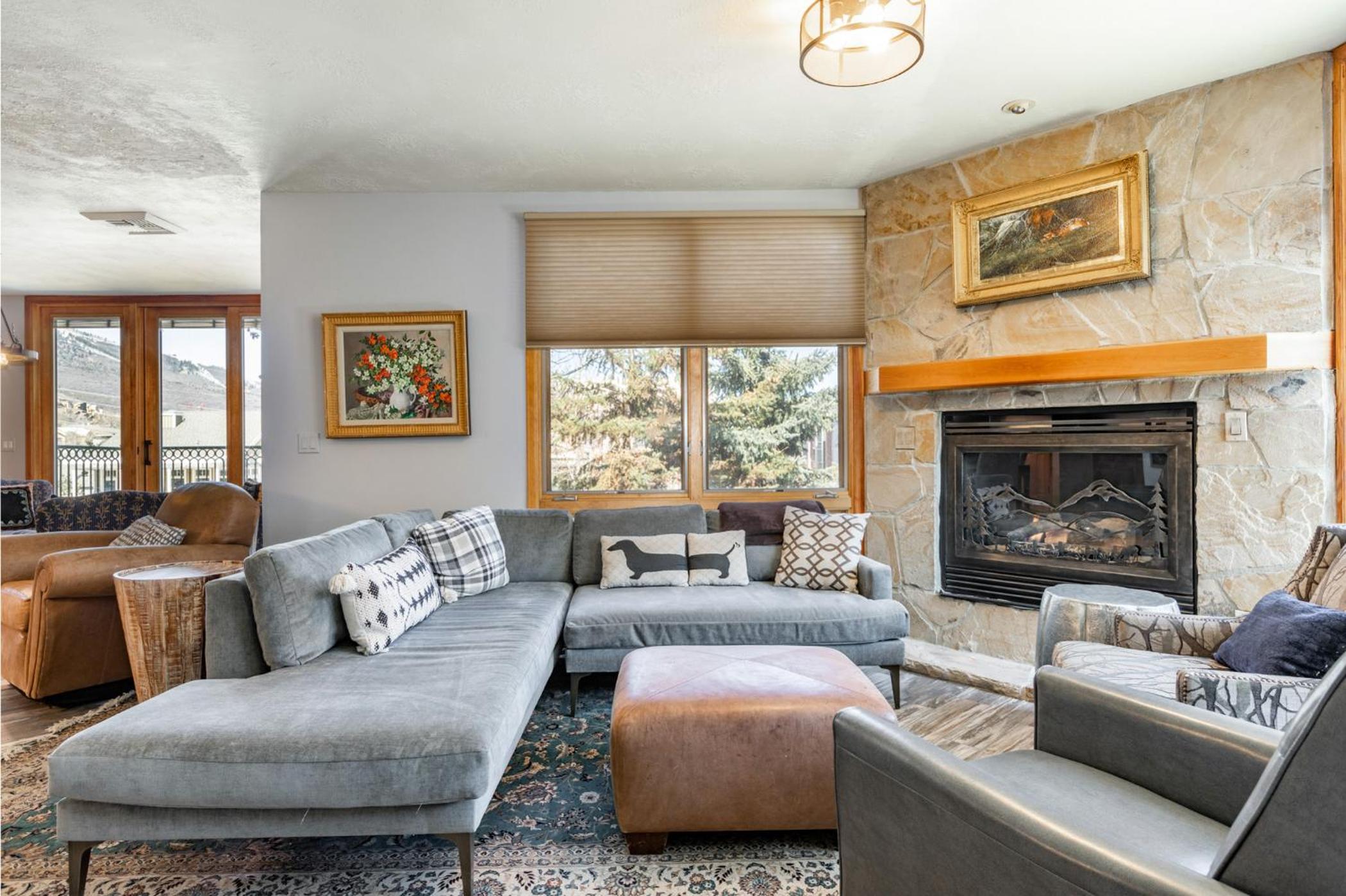 3 Bedroom Condominium with Spa #212