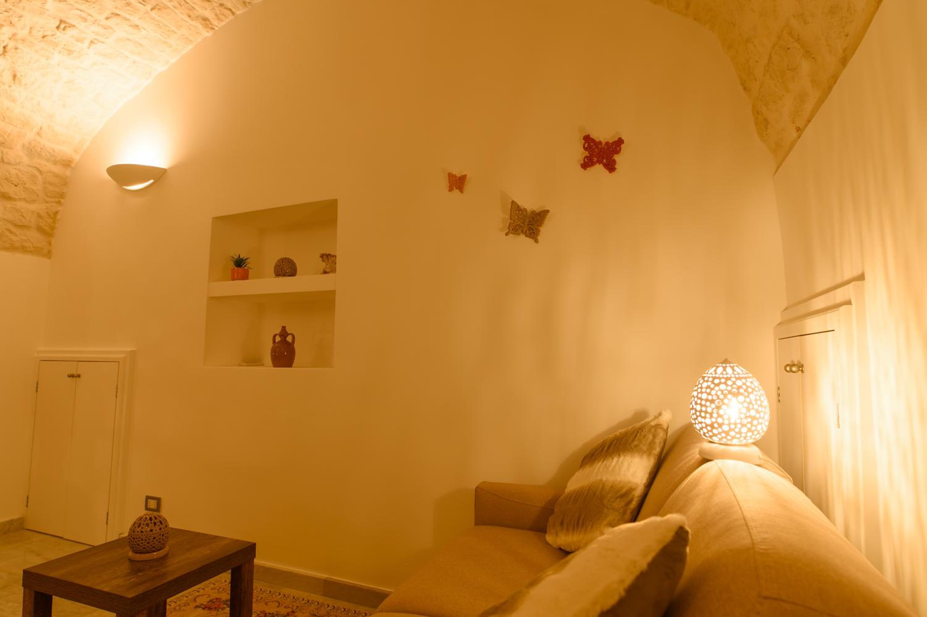 Quadruple Room with Private Bathroom - Photo 6