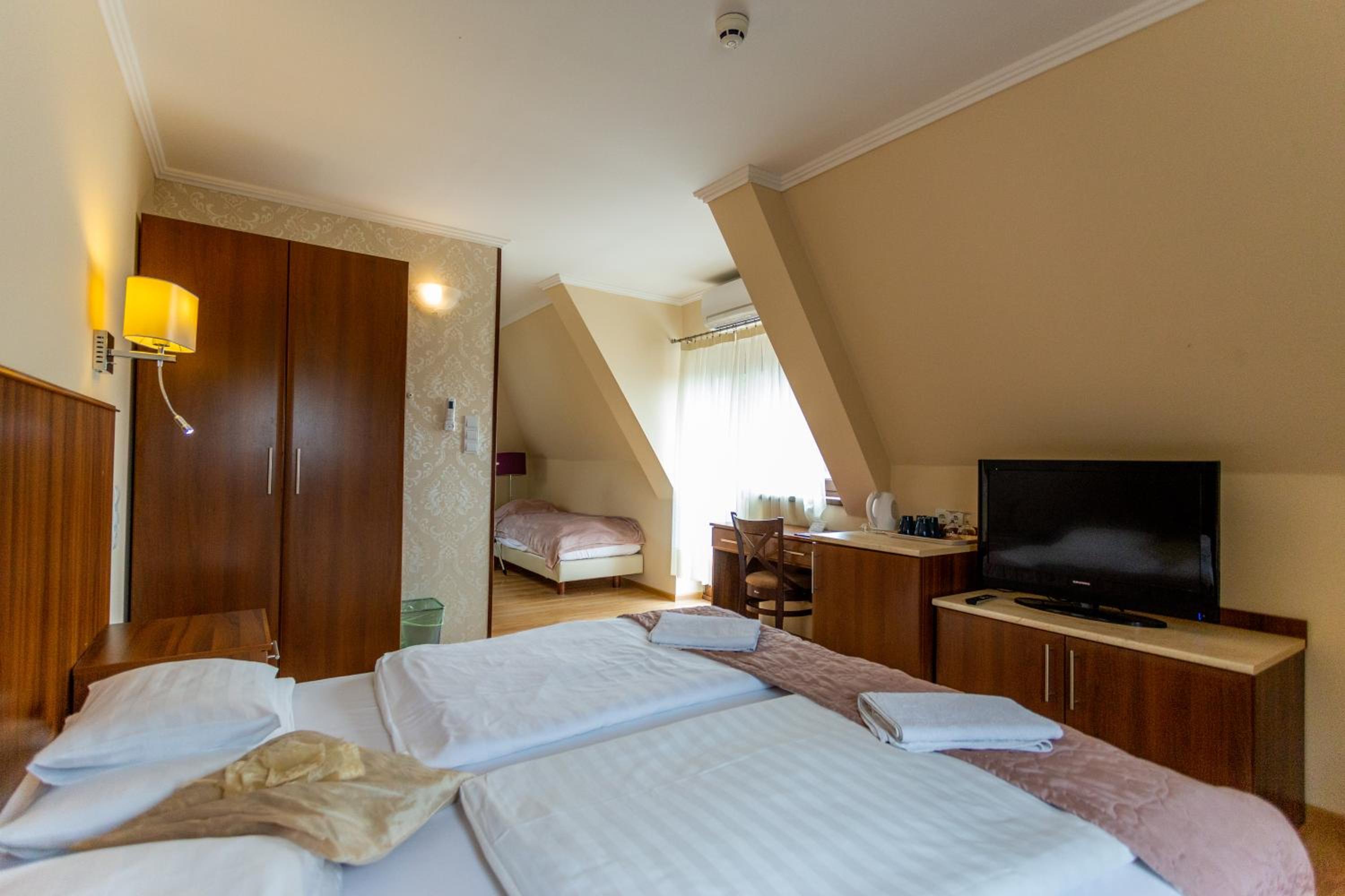 Standard Quadruple Room photo 2