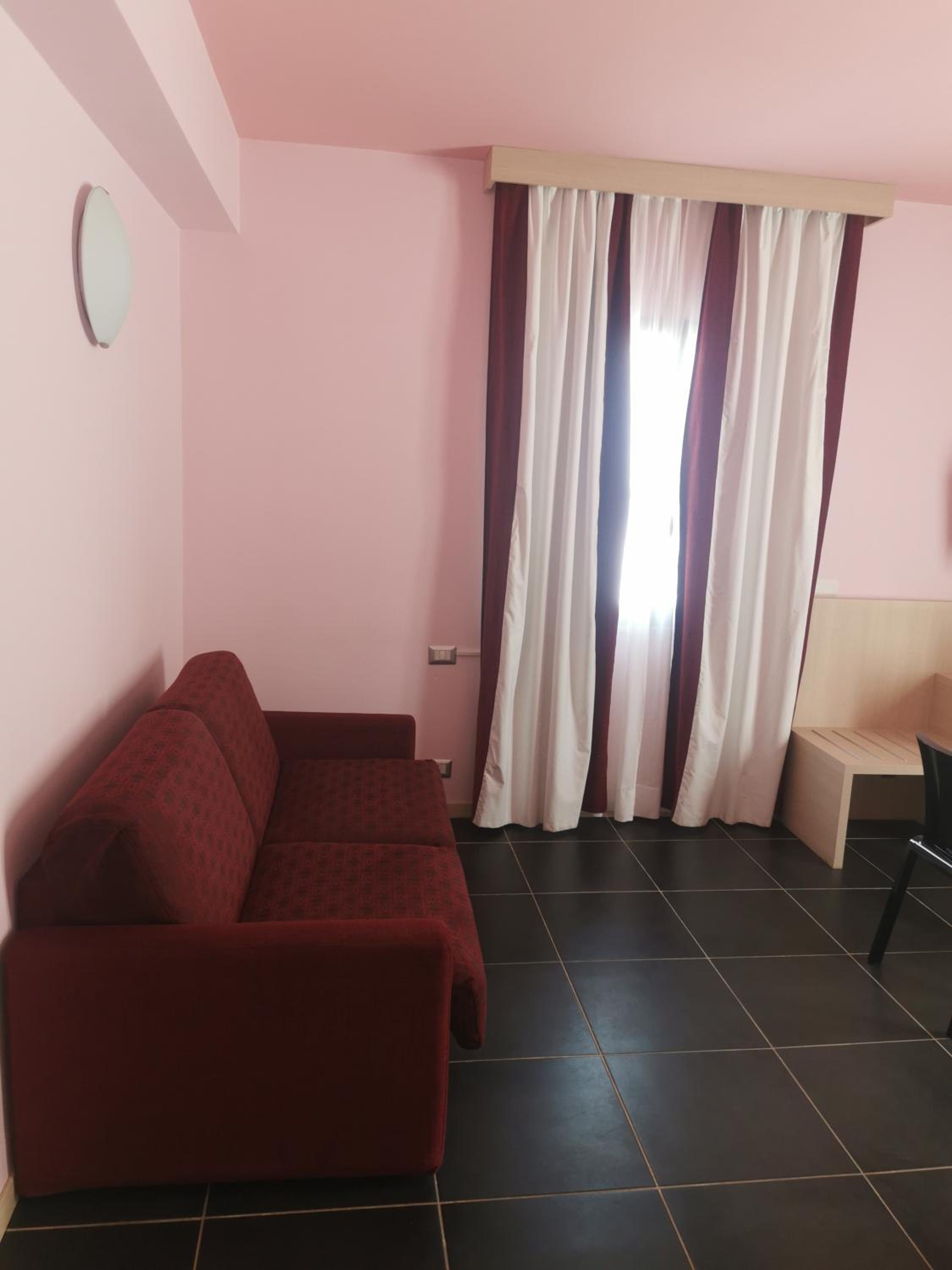 Economy Double or Twin Room photo 2