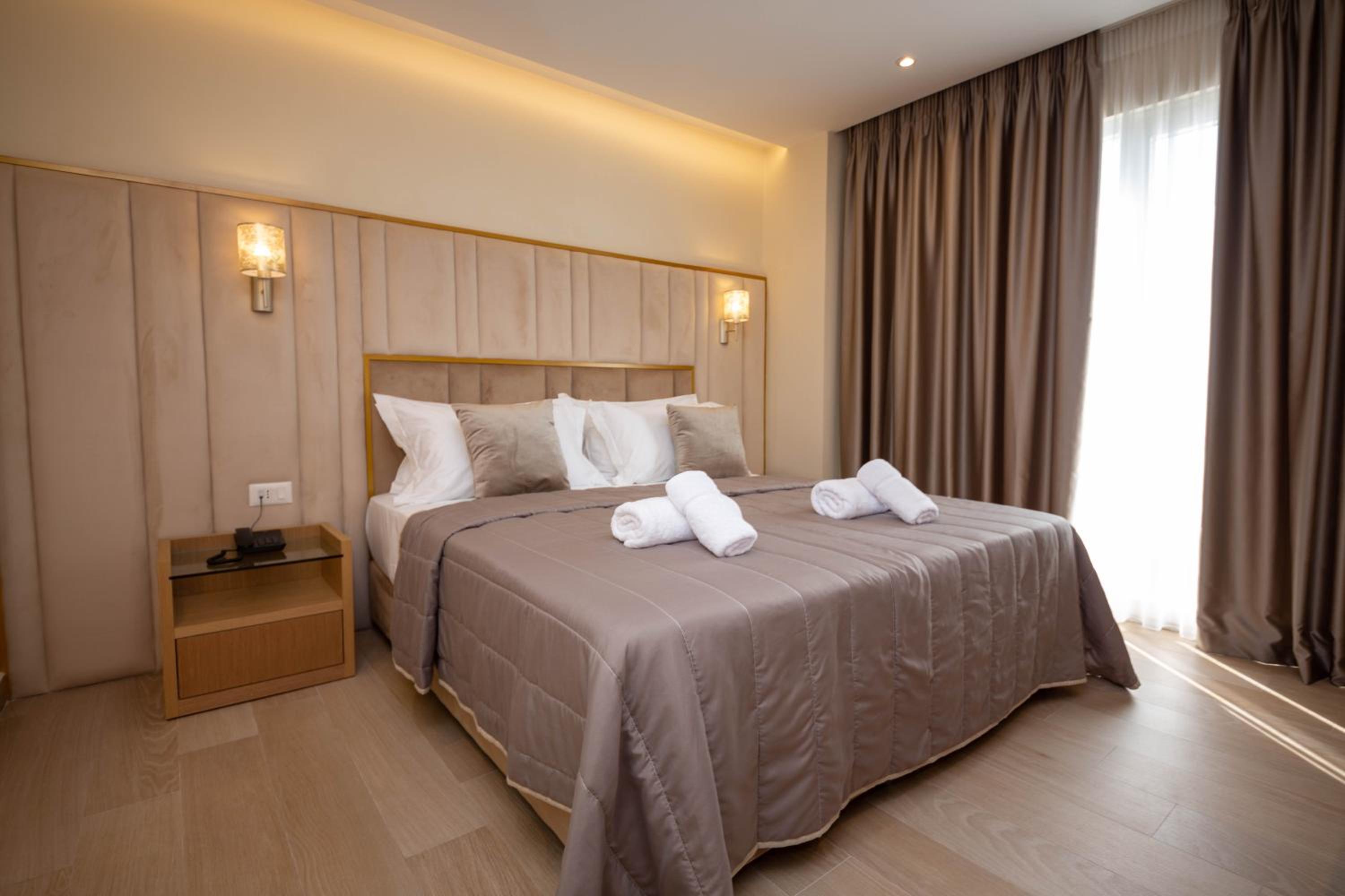 Deluxe Double or Twin Room with Balcony