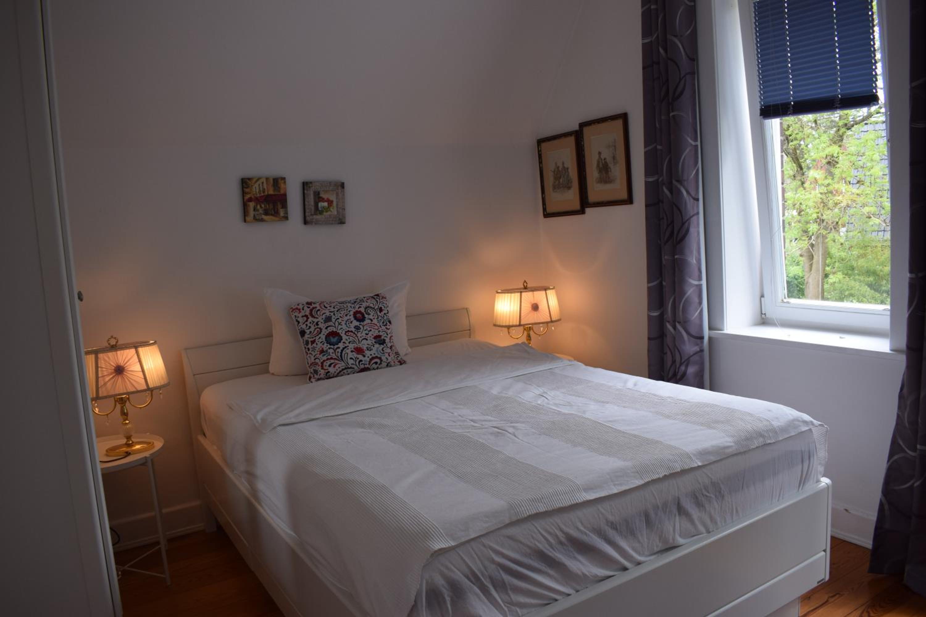 Standard Double Room with Shared Bathroom and Balcony "Boogie"