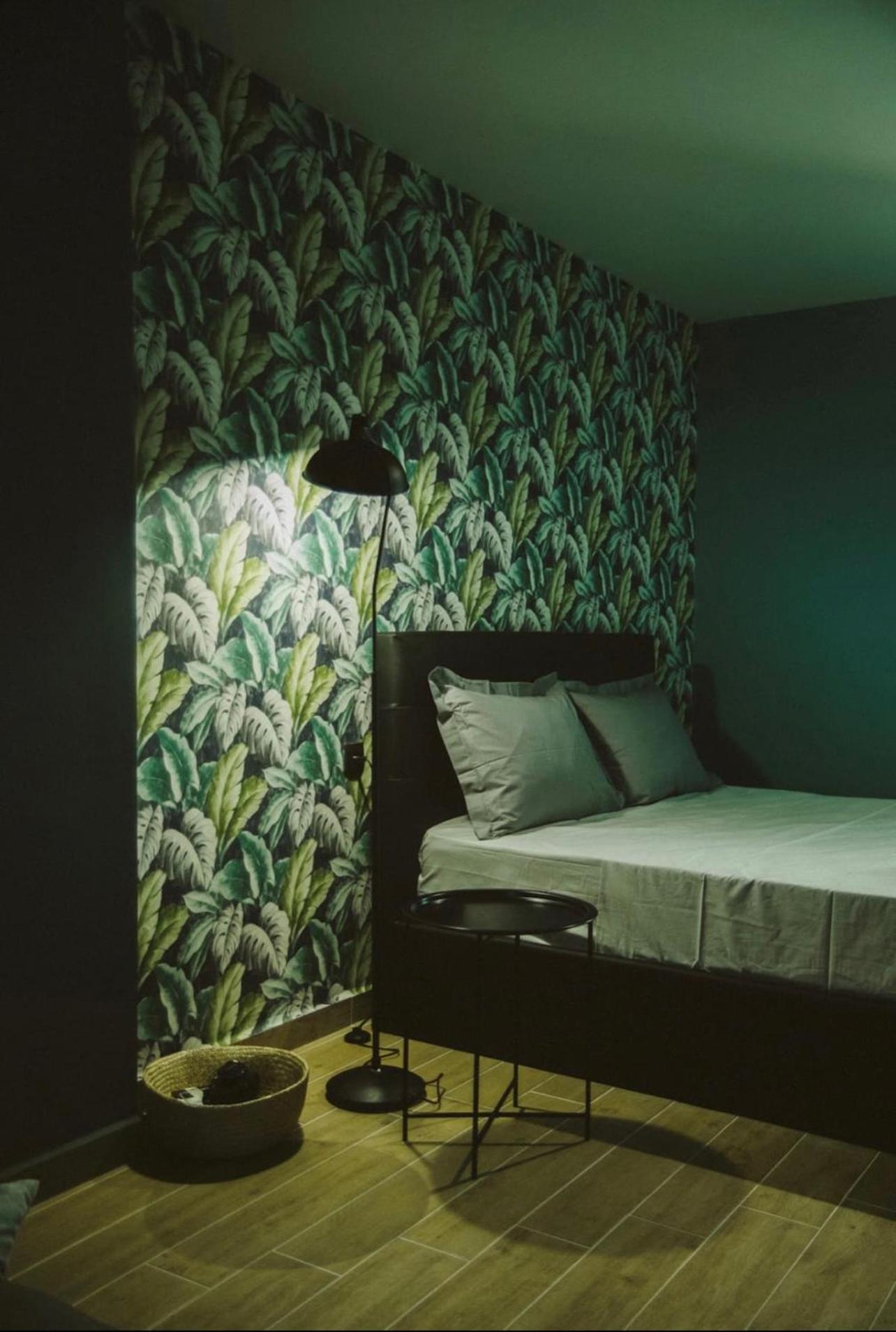 One-Bedroom House - Photo 6