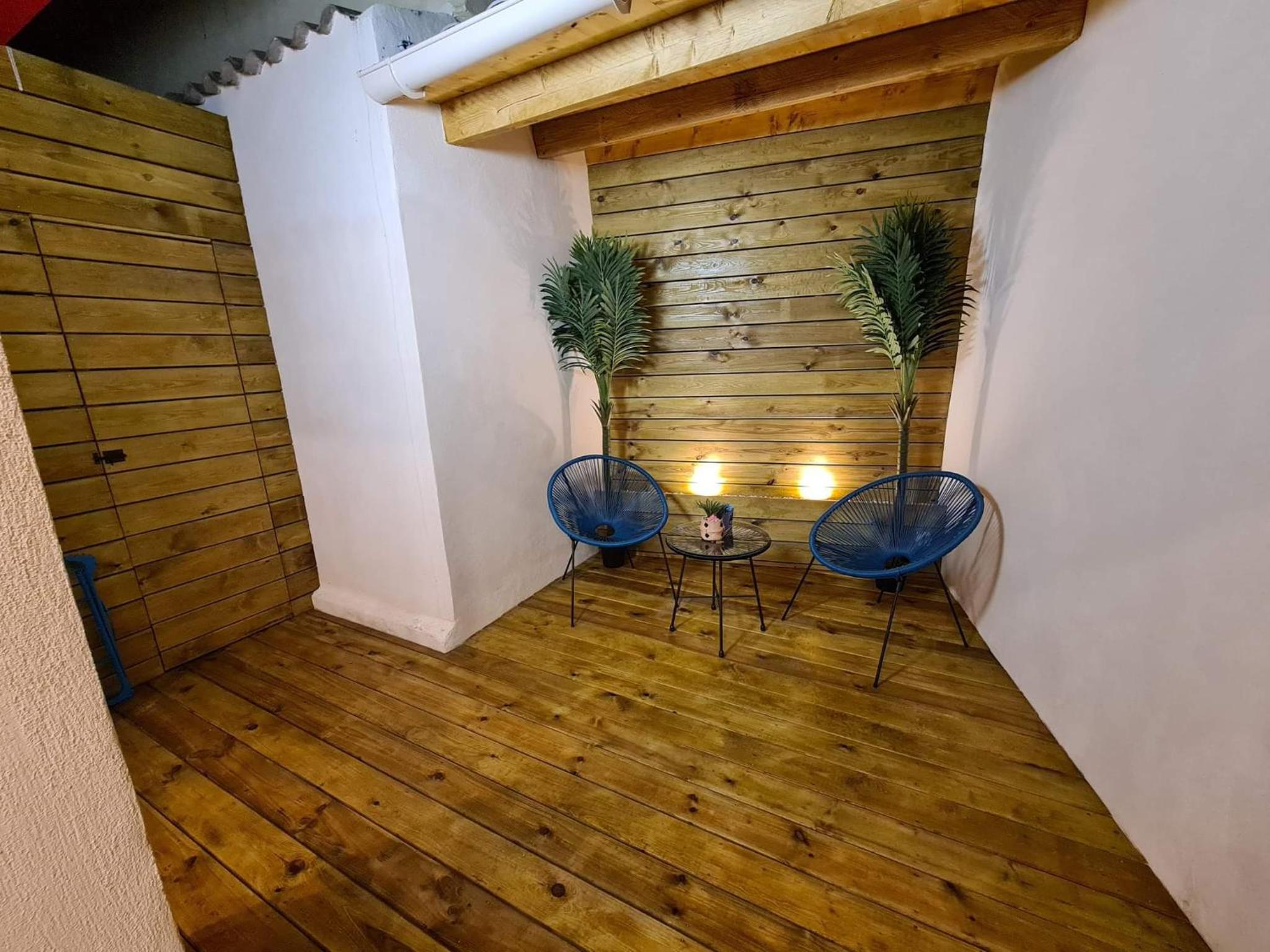 Studio Apartment photo 2