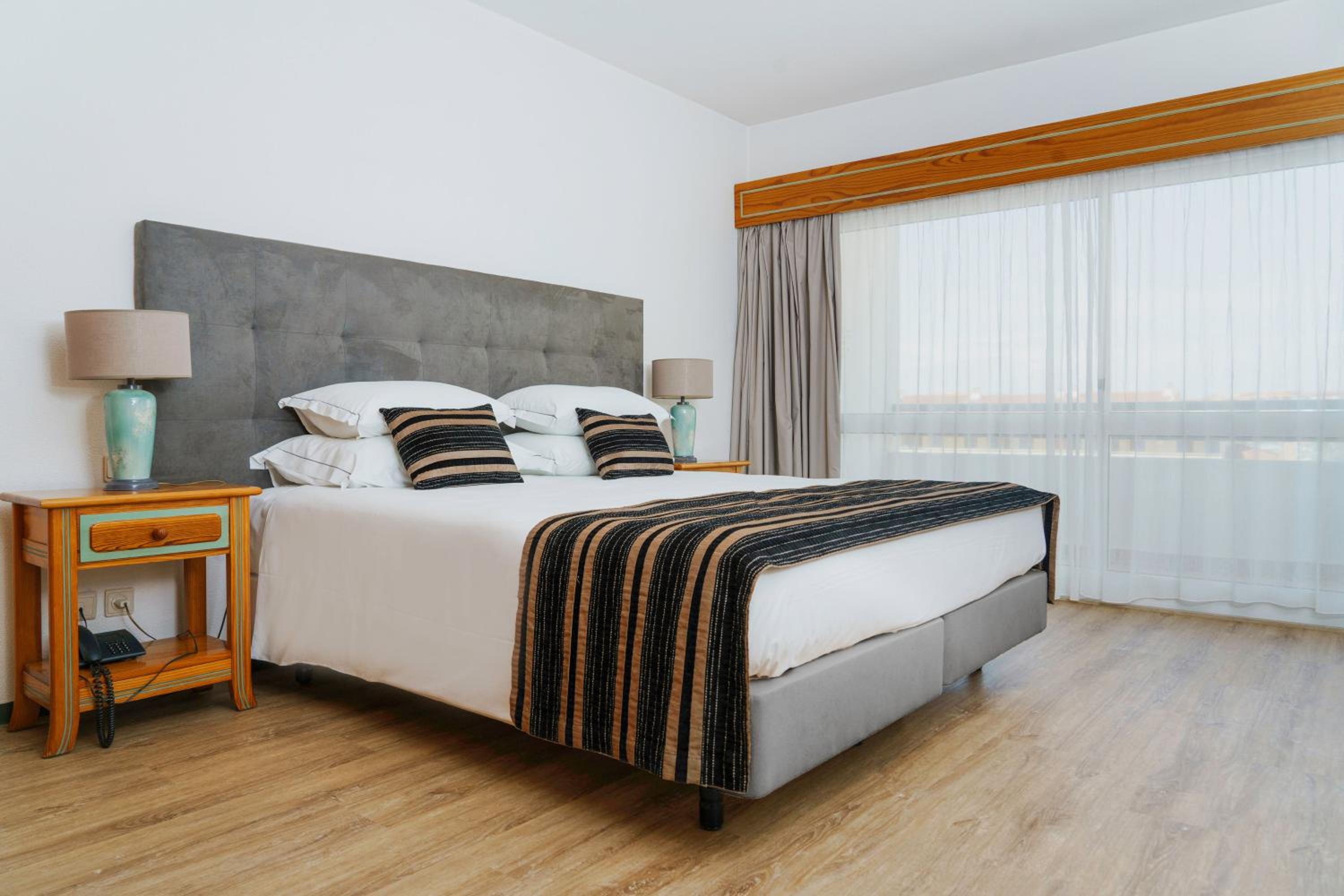 One-Bedroom Apartment (2 Adults + 2 Children up to 12 years old) photo 1