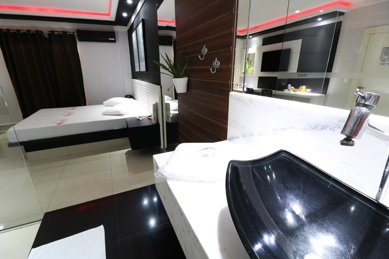 Deluxe Queen Room - Photo 5