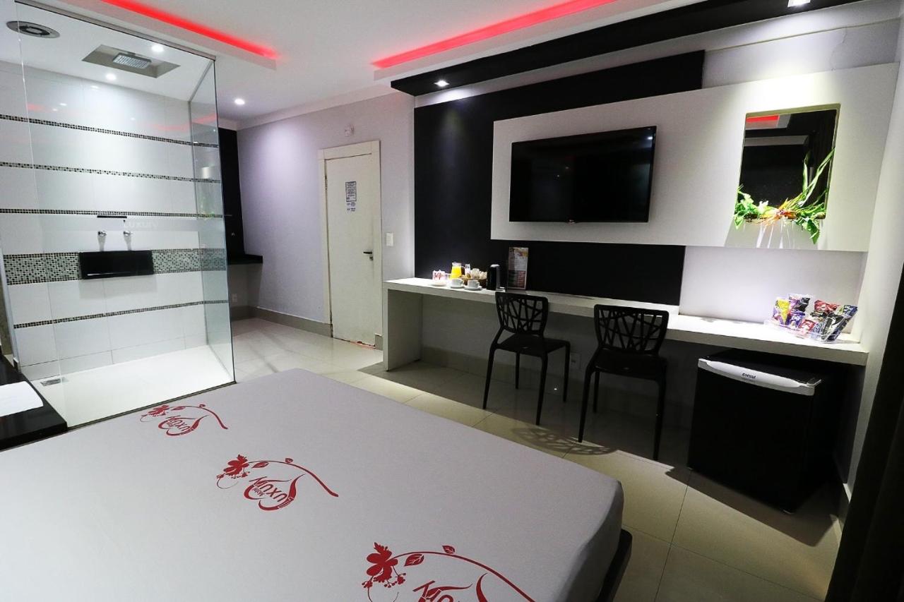 Deluxe Queen Room - Photo 3