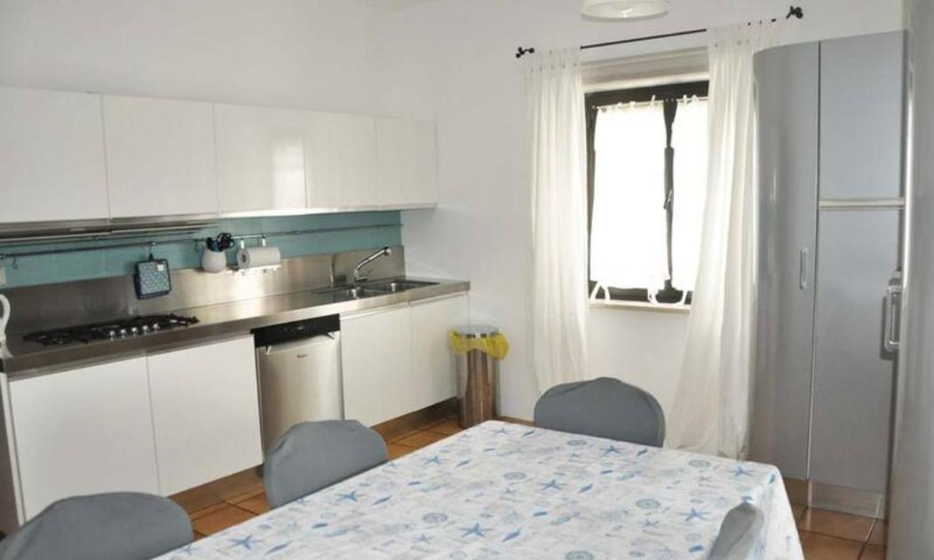 Three-Bedroom Apartment photo 2