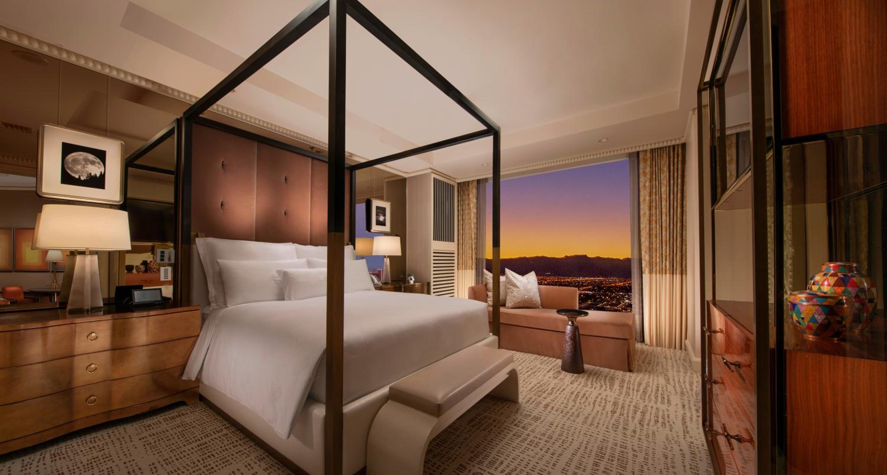 Wynn Tower Suite Parlor - Photo 3