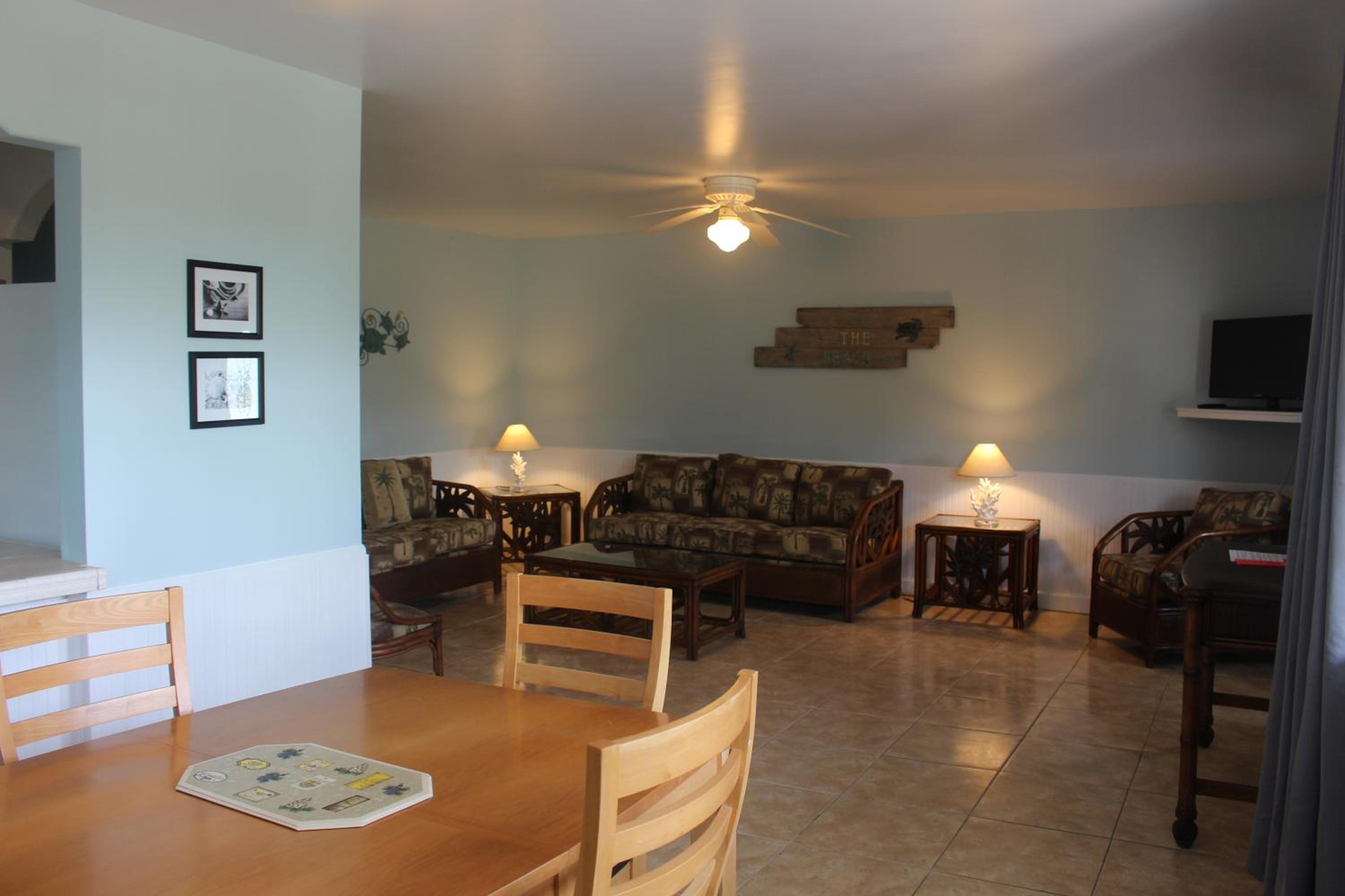 Hillside 2 Bedroom Villa - Garden View