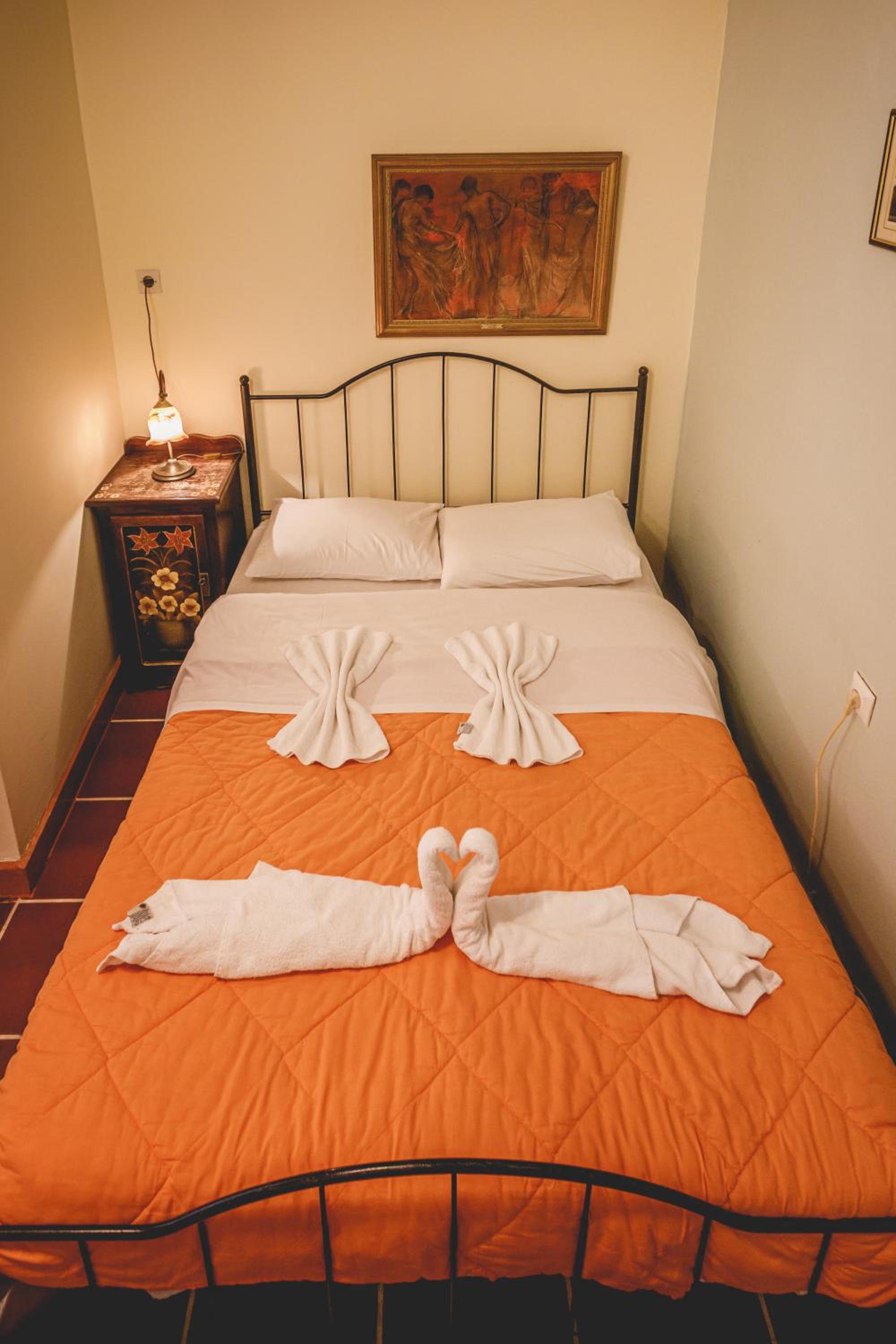 Standard Double Room - Building D - Photo 18