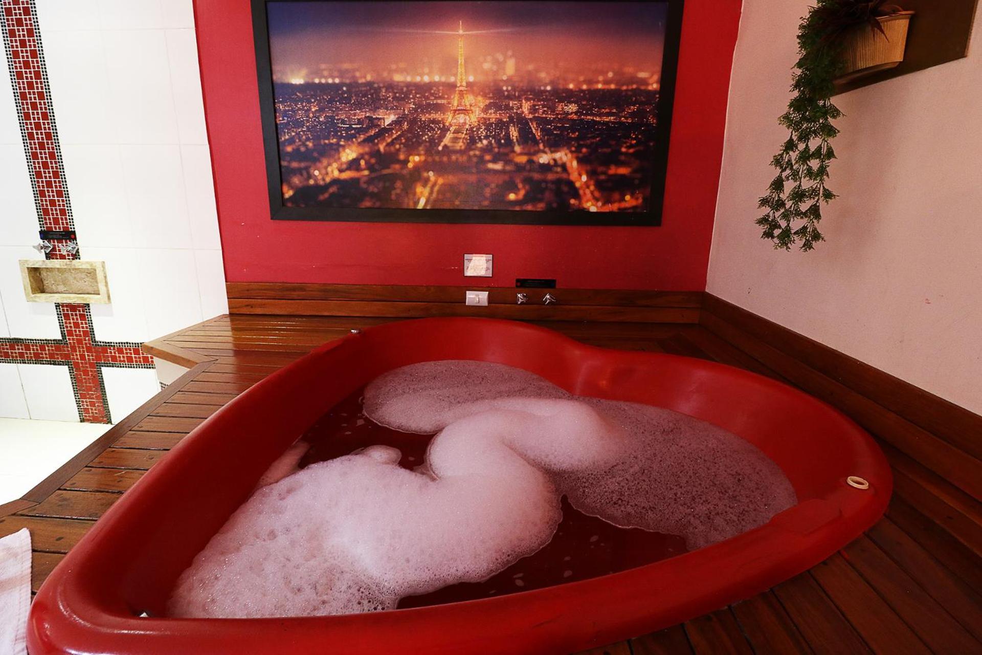 Double Room with Spa Bath - Photo 9