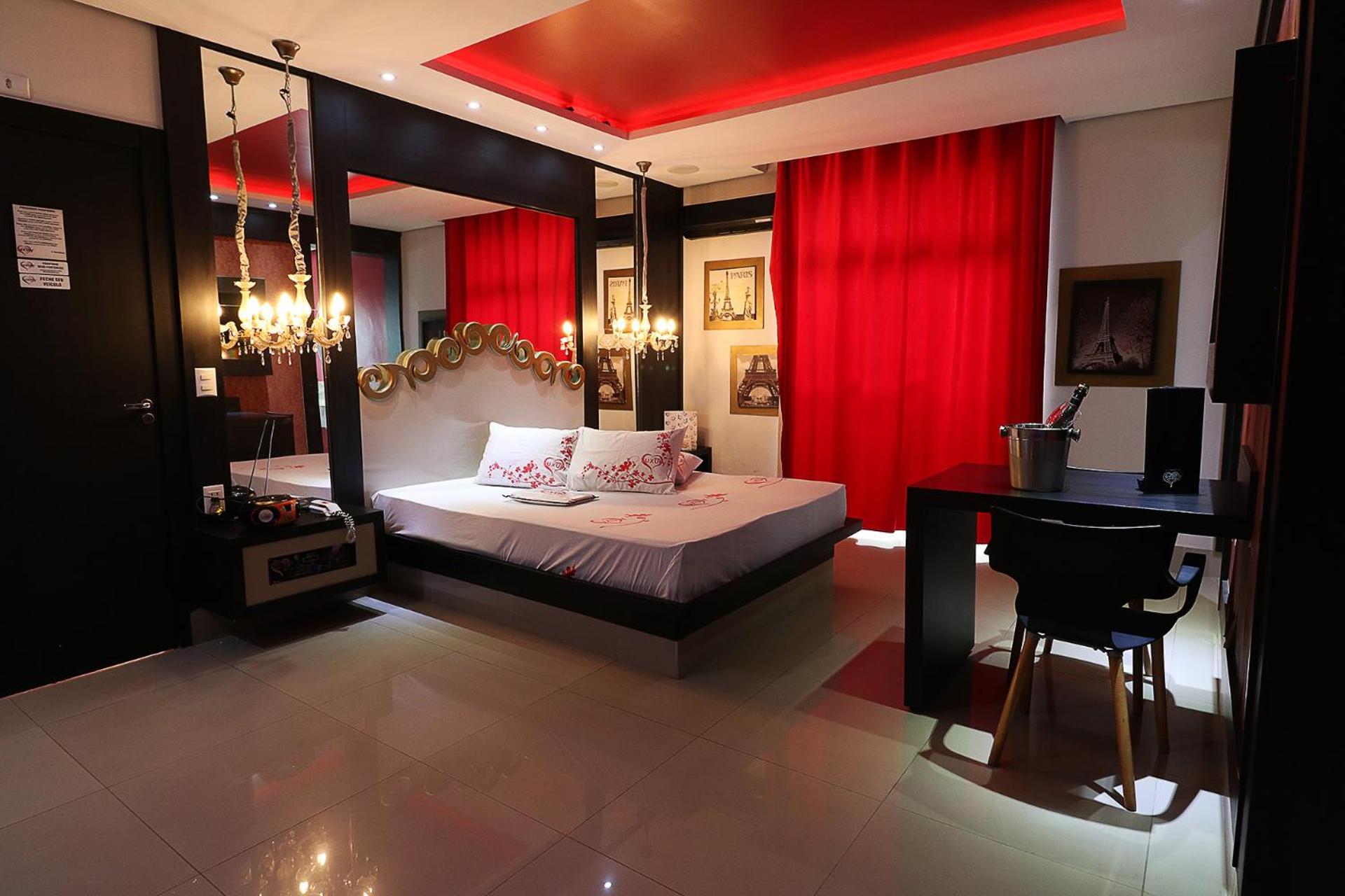 Double Room with Spa Bath - Photo 8