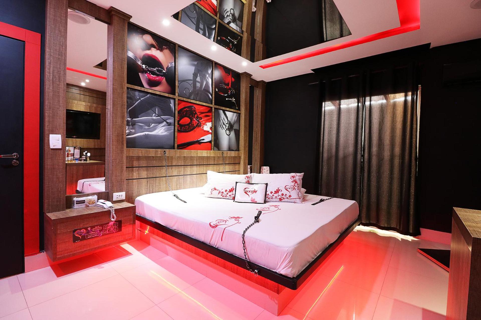 Double Room with Spa Bath - Photo 7