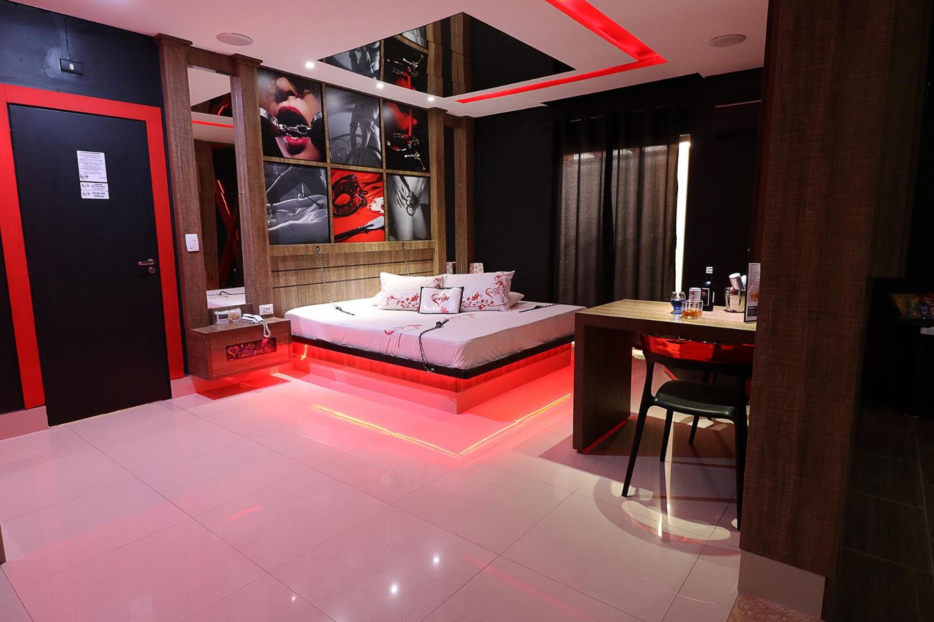 Double Room with Spa Bath - Photo 4