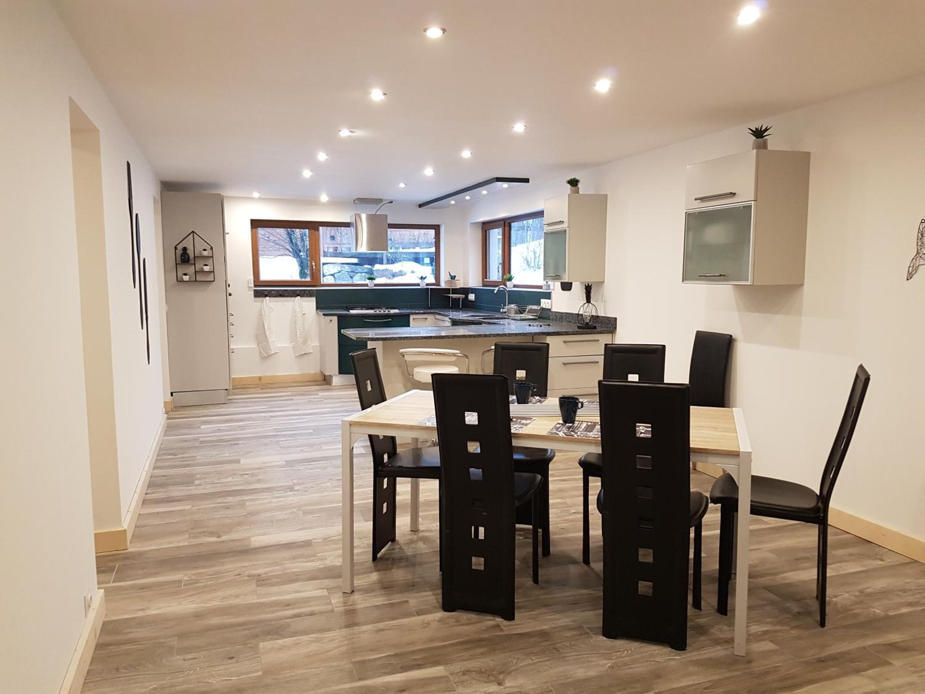 Three-Bedroom Chalet photo 1