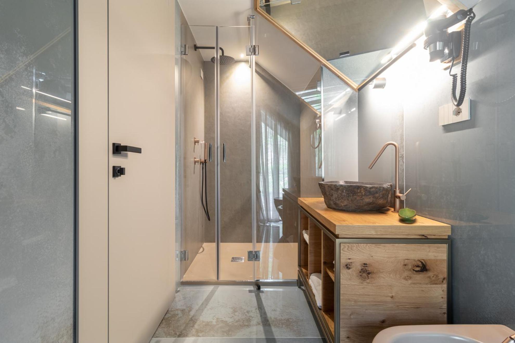 Deluxe Double Room with Bath photo 2