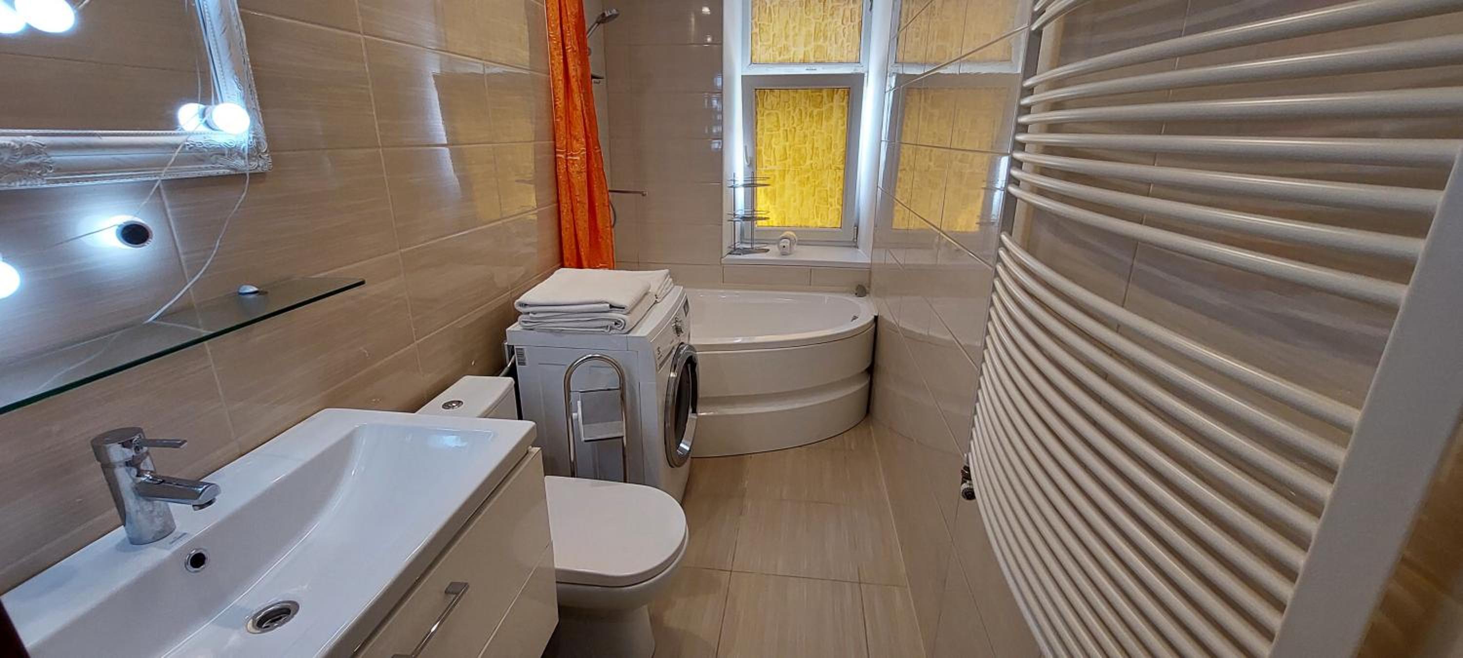 Deluxe Two-Bedroom Apartment - Ground Floor  - Photo 13