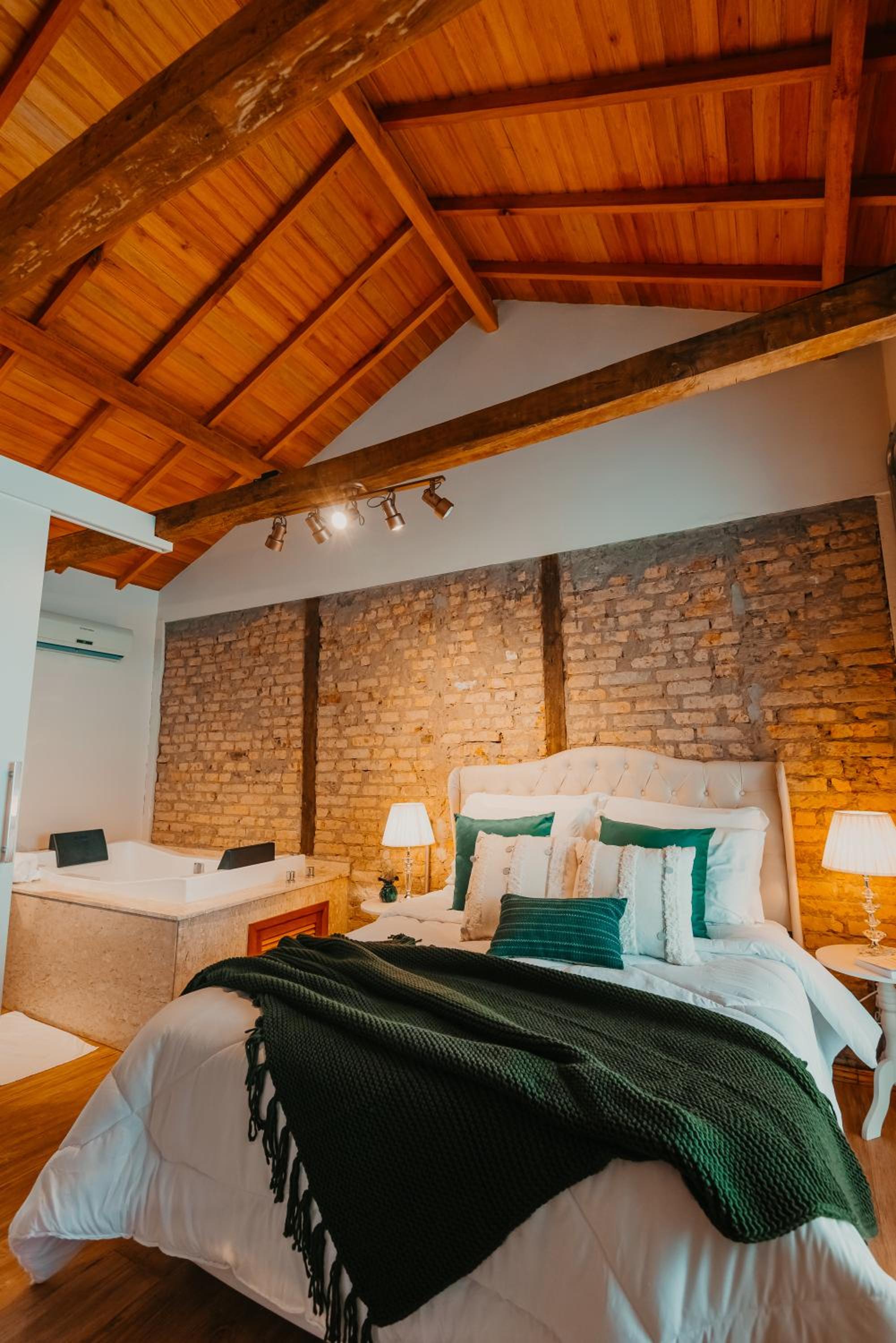 Suite with Spa Bath