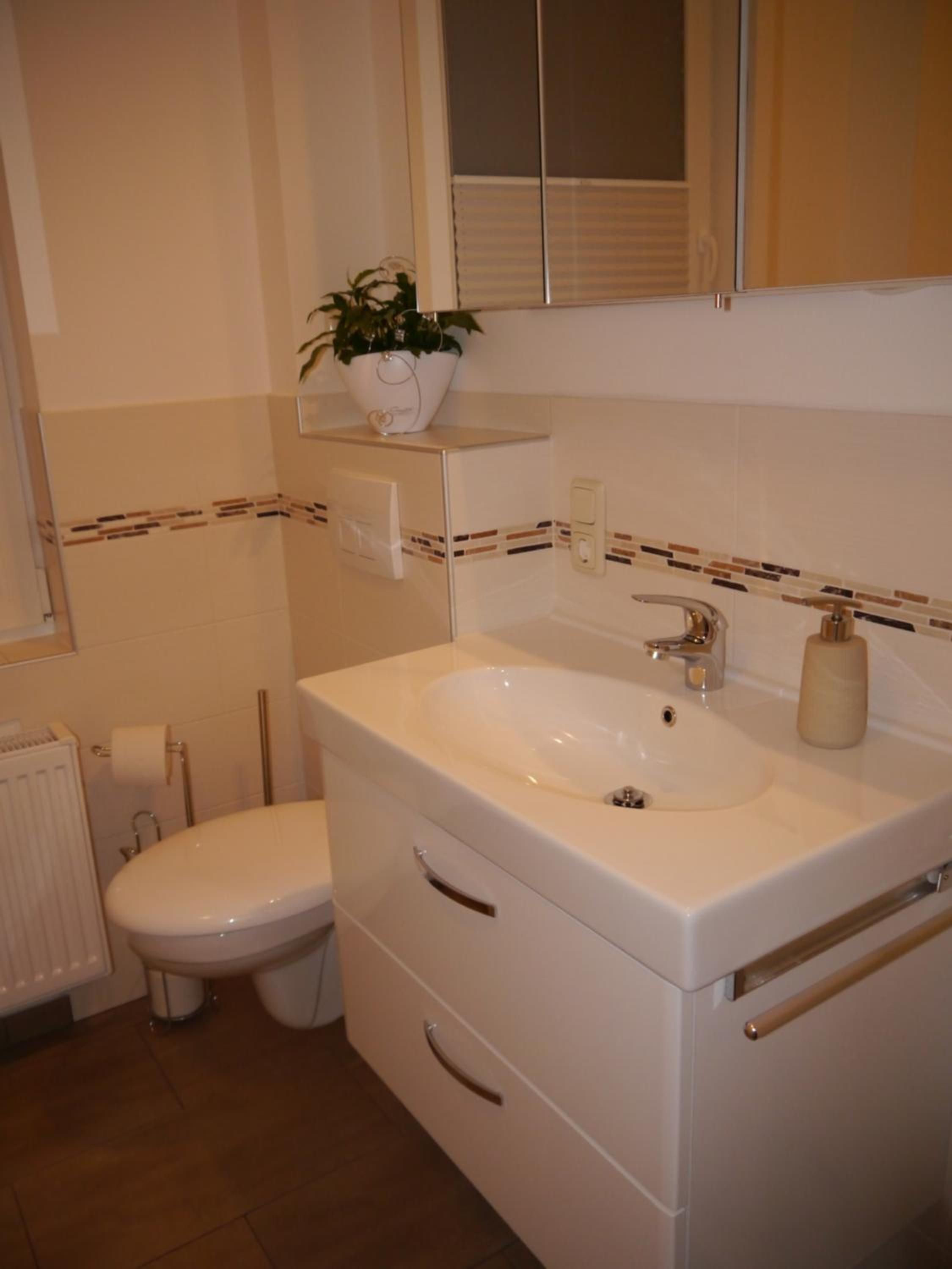 Two-Bedroom Apartment - Photo 3