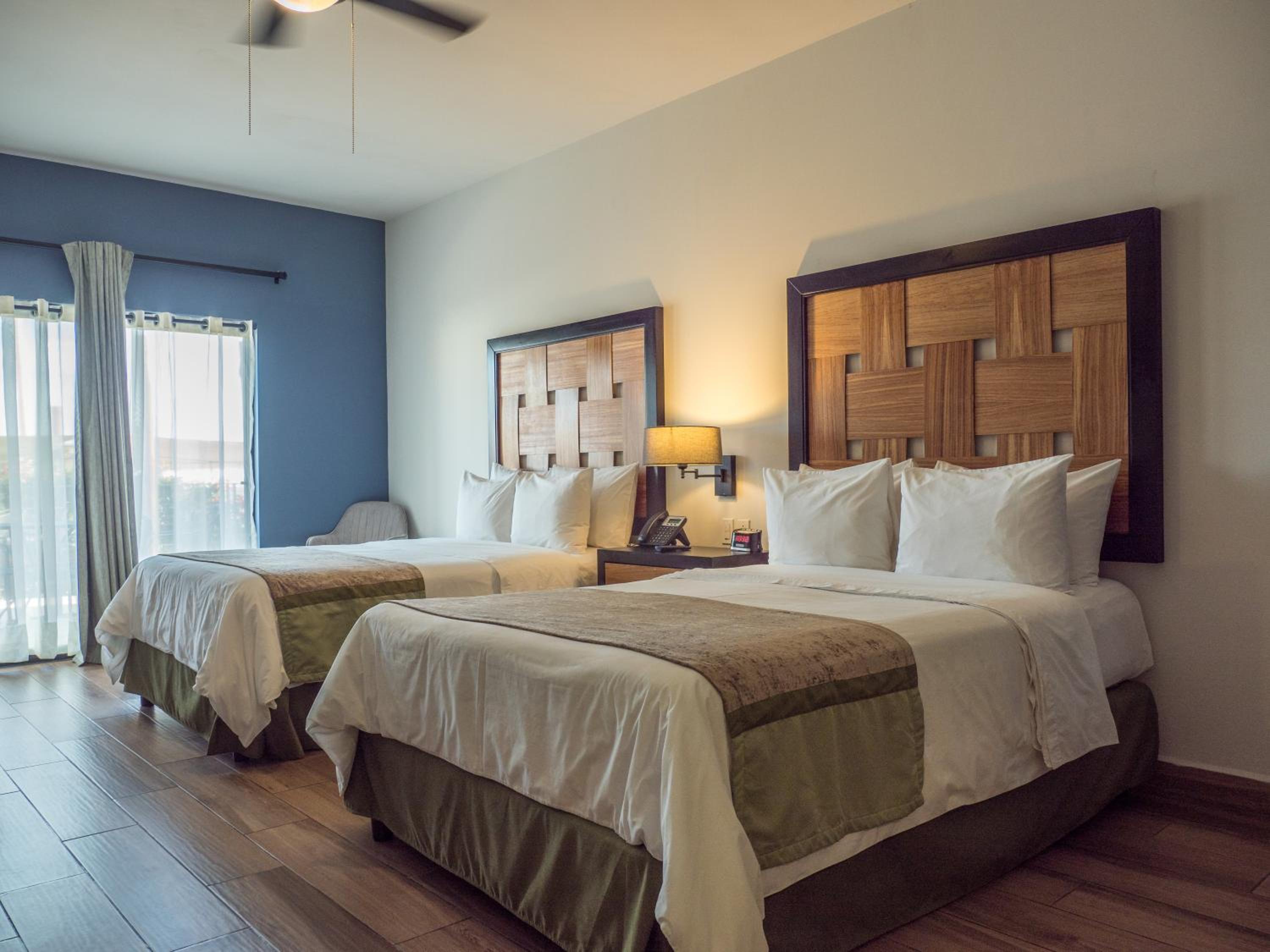 Suite with Two Double Beds - Photo 4