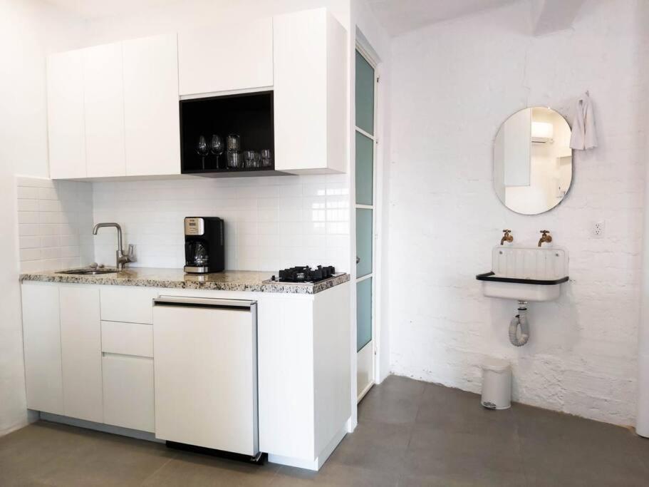 One-Bedroom Apartment - Photo 11