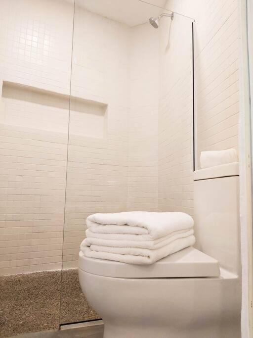 One-Bedroom Apartment - Photo 7
