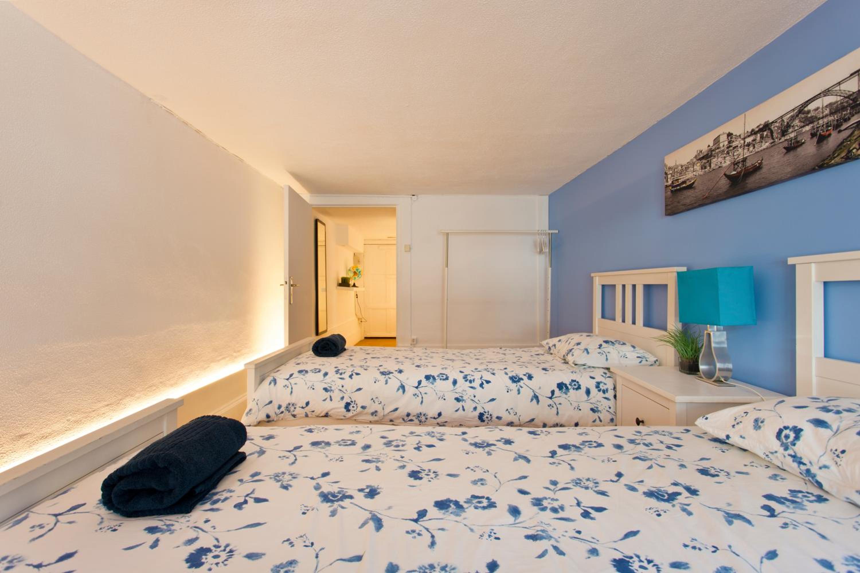 Apartment - Photo 2