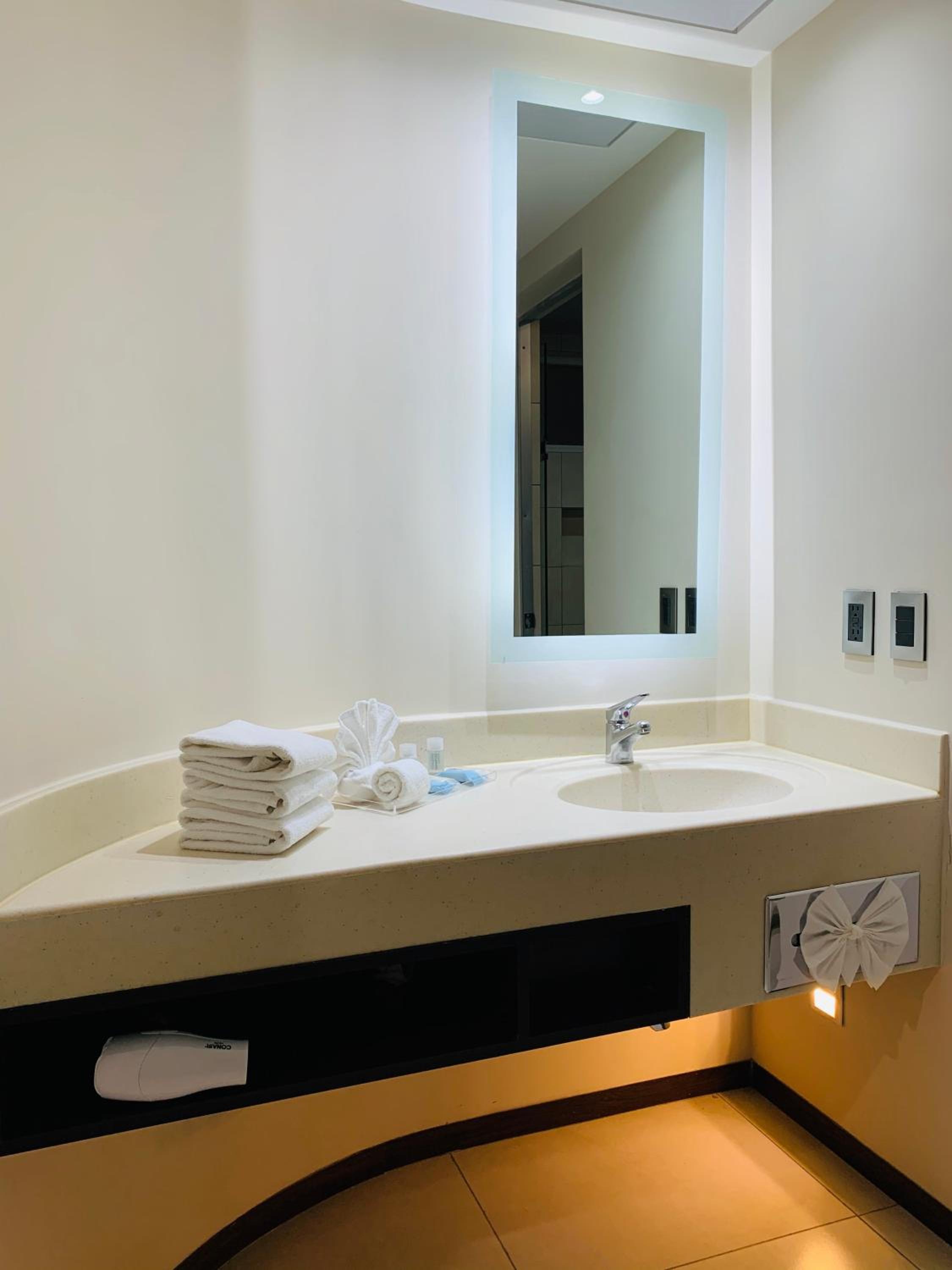 Standard King Room - Disability Access